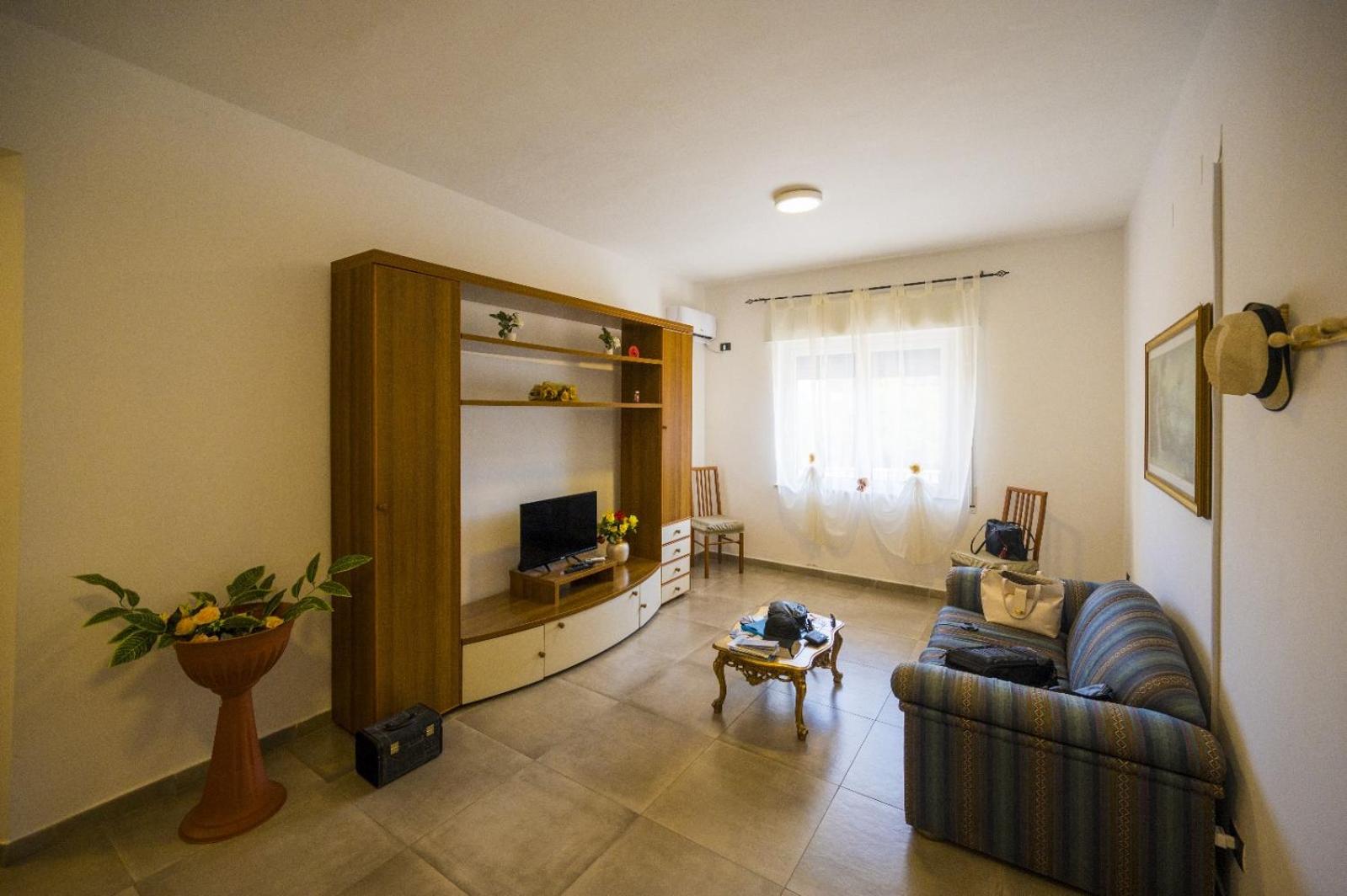 Two-Bedroom Apartment - Photo 26