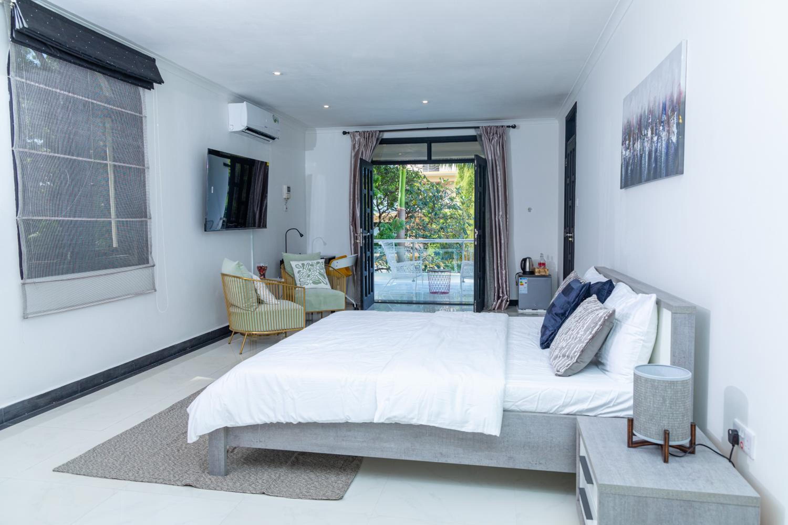 Deluxe Double Room With Balcony