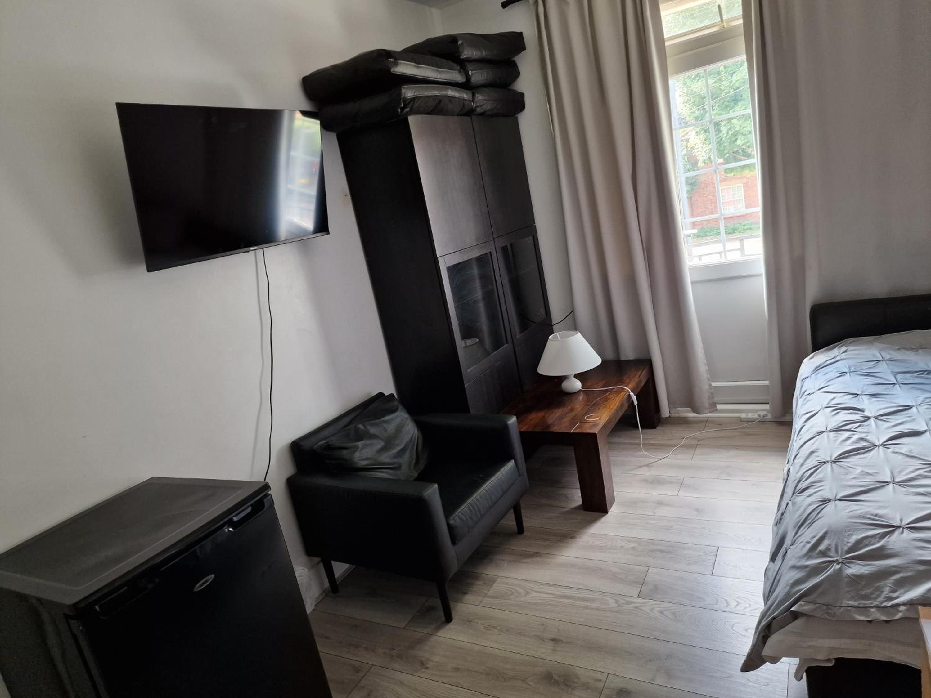 Large Double Room photo 3
