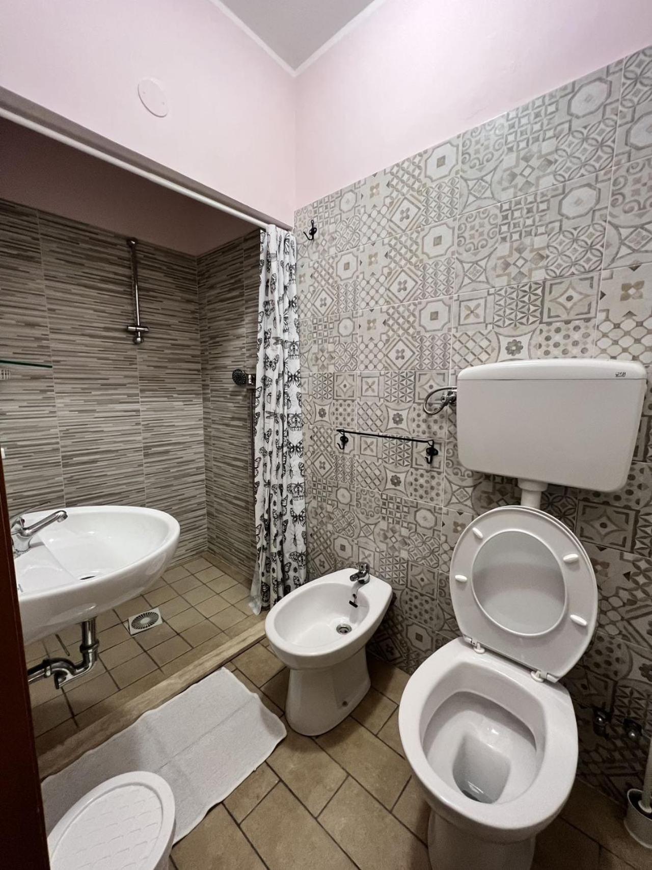 Double Room With Private Bathroom photo 2
