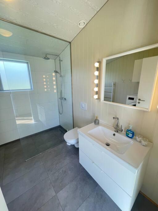 Three-Bedroom Villa photo 3