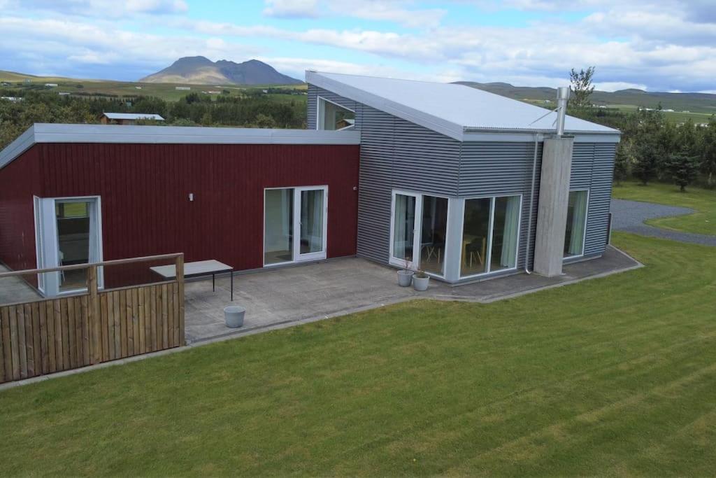 Three-Bedroom Villa photo 2