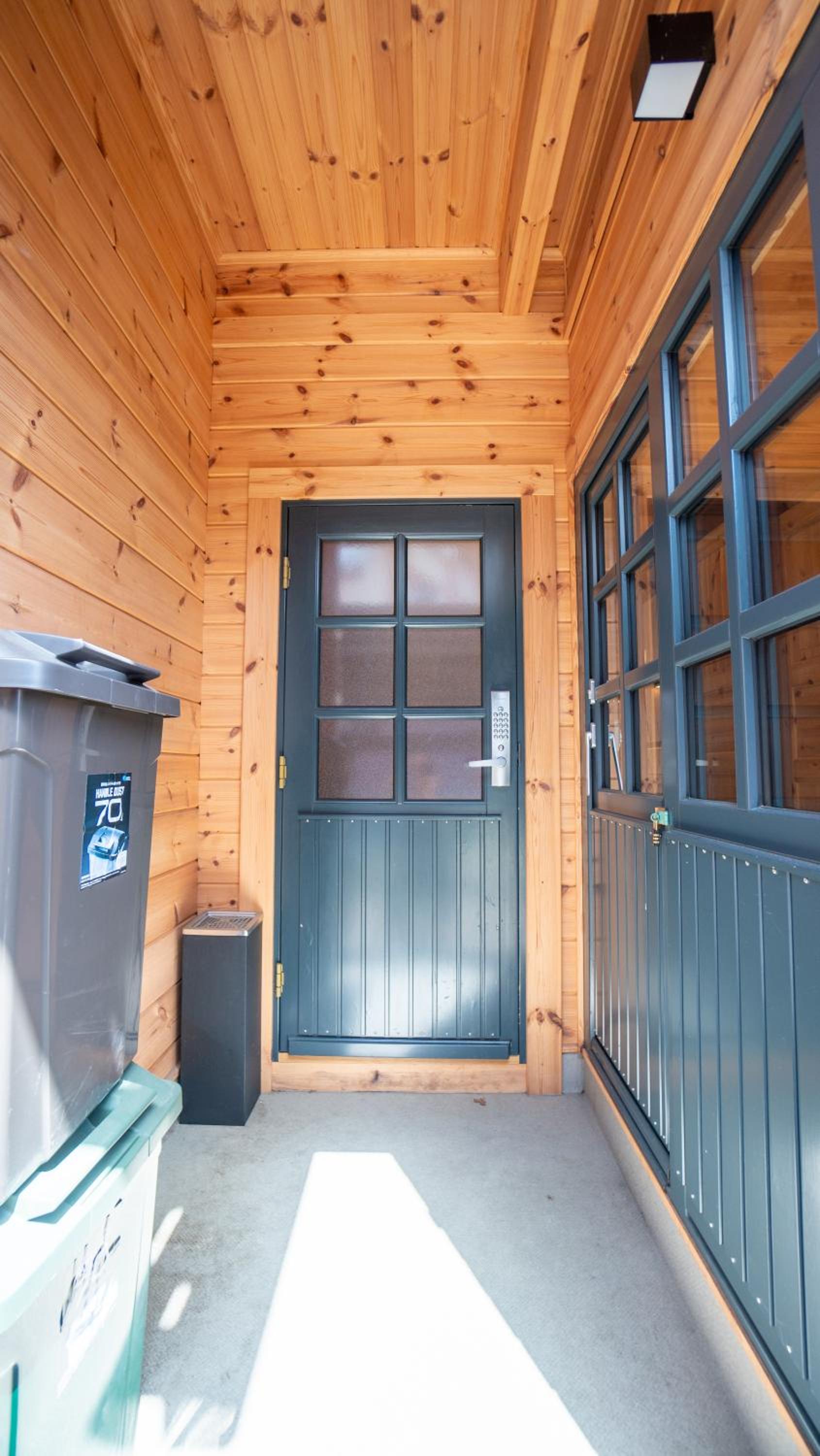 Three-Bedroom Chalet - Photo 6