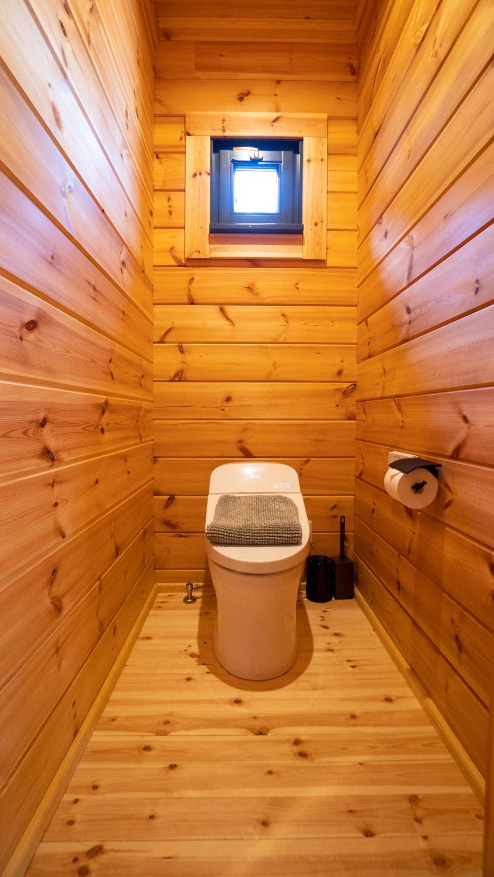 Three-Bedroom Chalet - Photo 4