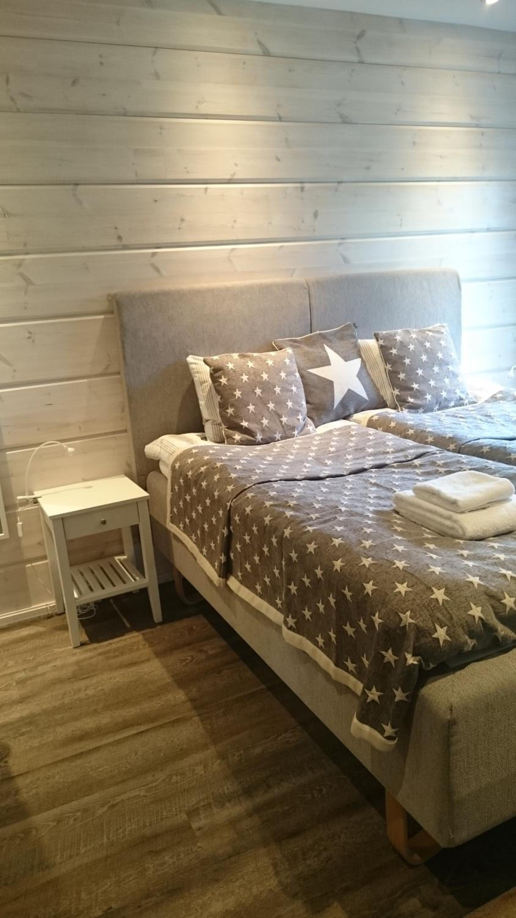 Deluxe Single Room with Private Bathroom photo 1