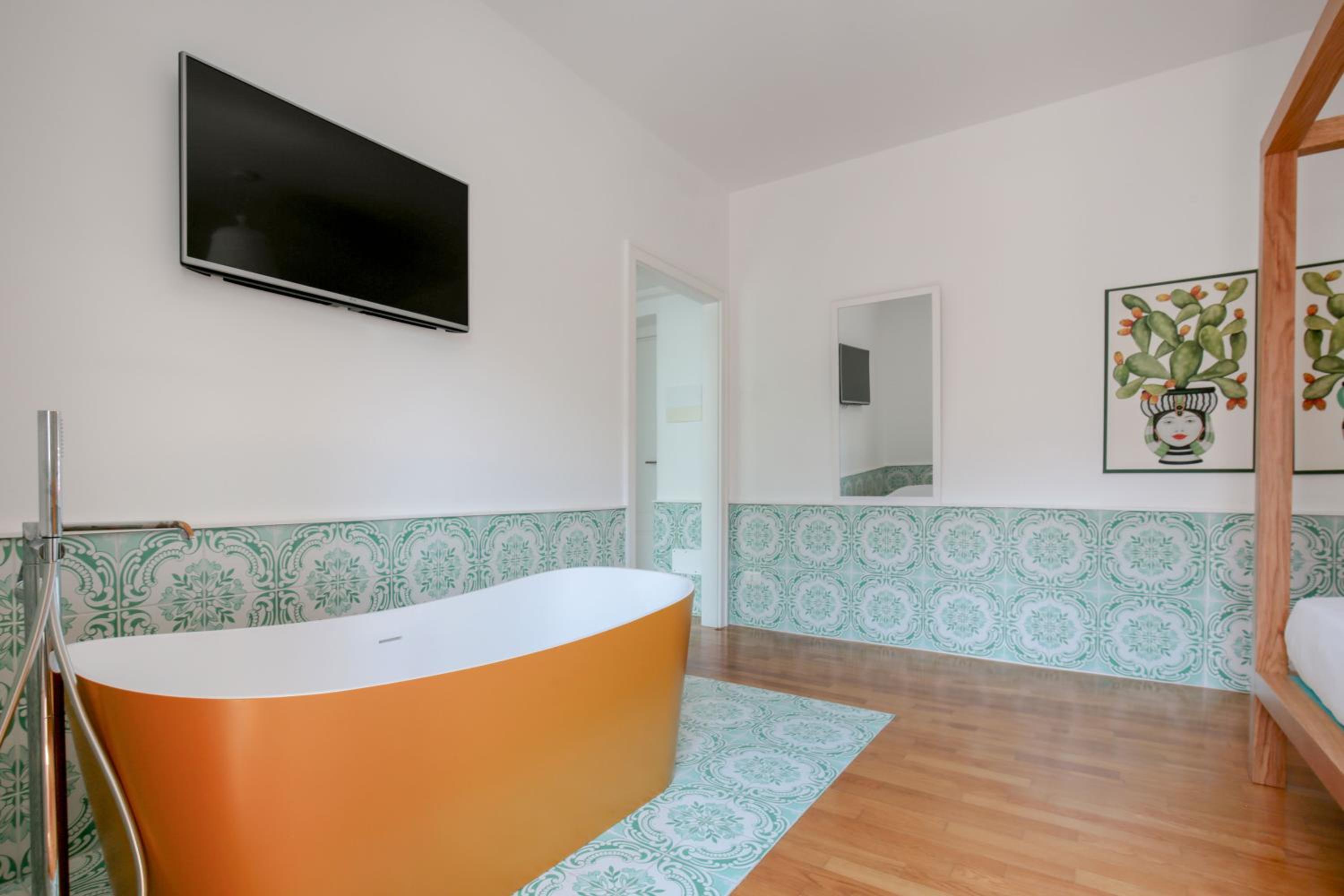 Double Room with Bath photo 3