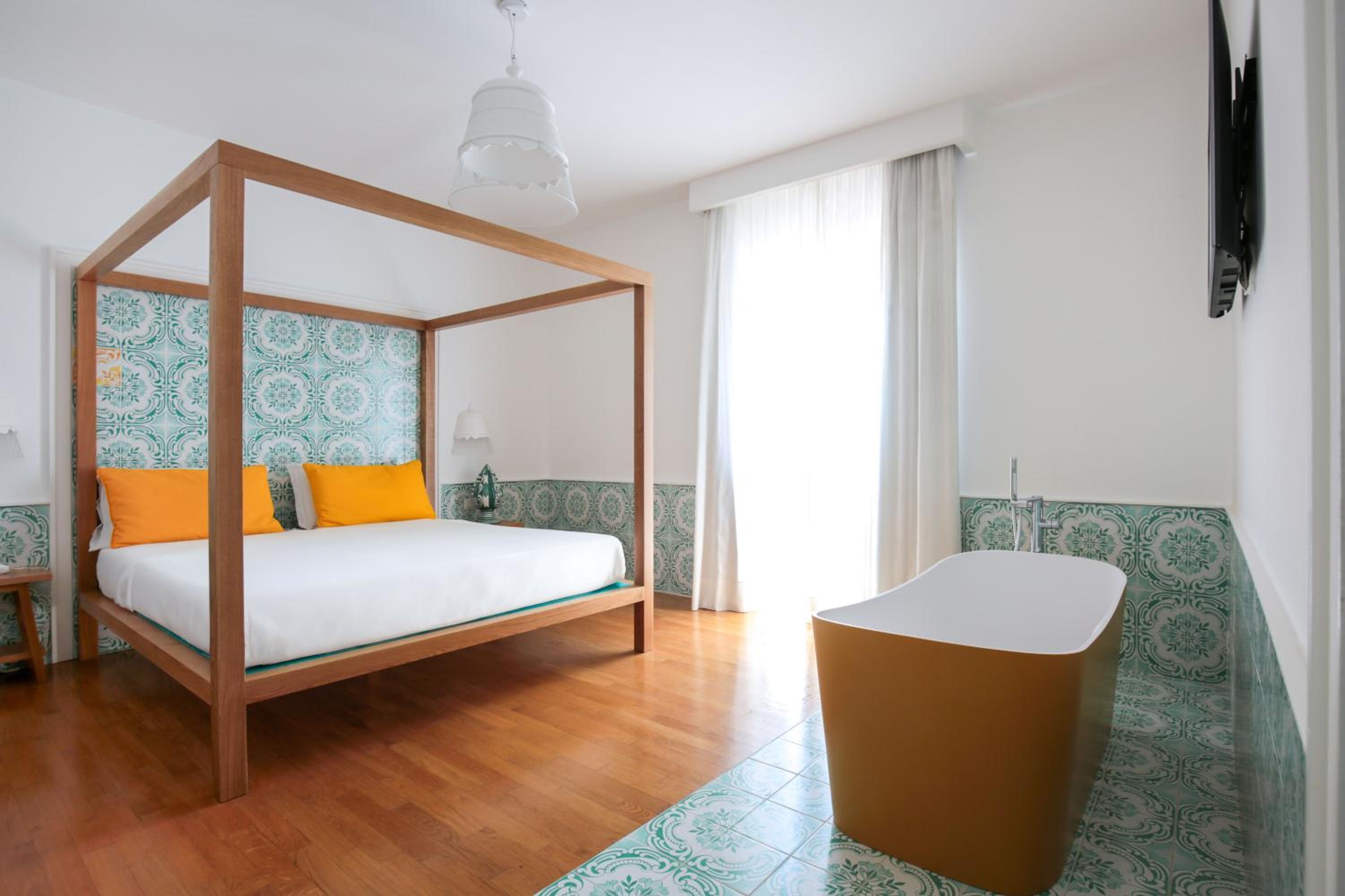 Double Room with Bath photo 1