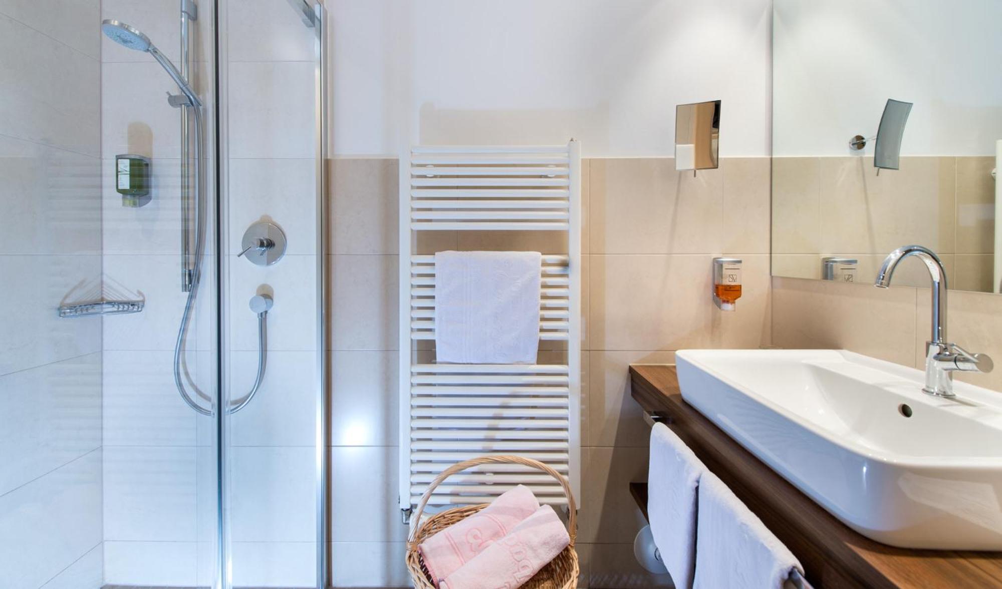Comfort Double or Twin Room with Balcony - Photo 3