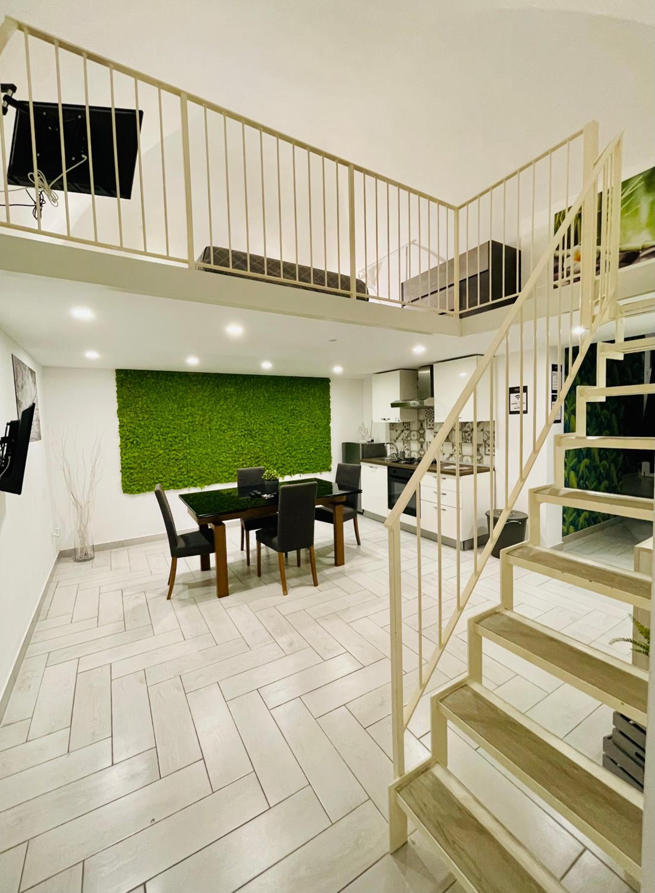 Suite with Spa Bath - Photo 4