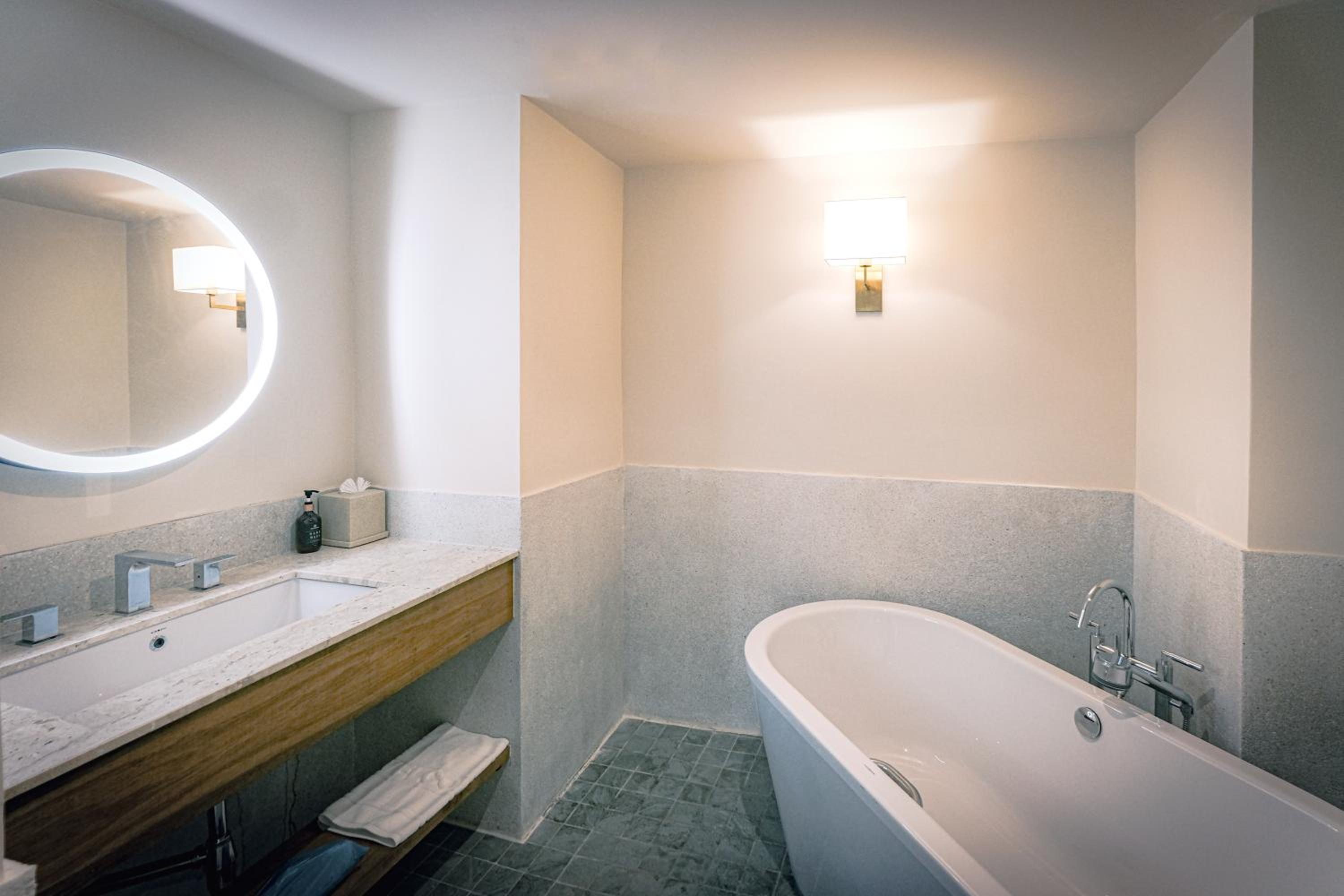 Superior Garden Room with One-way Airport Transfer photo 2