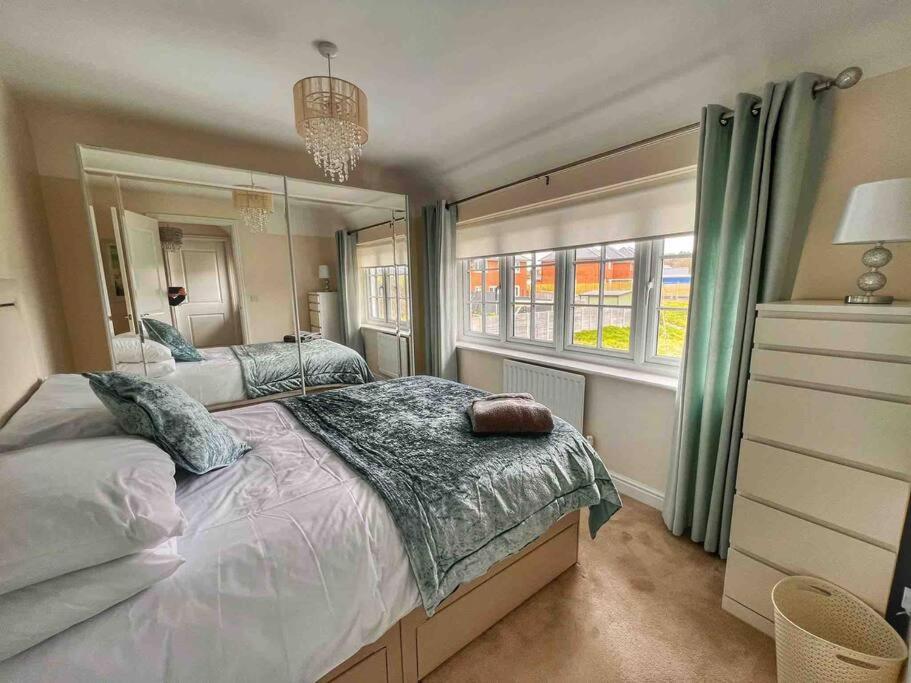Four-Bedroom House photo 1