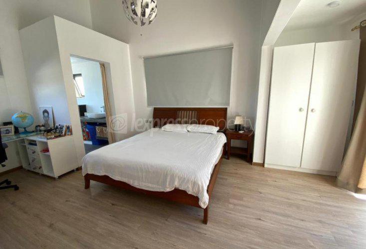 Villa photo 2