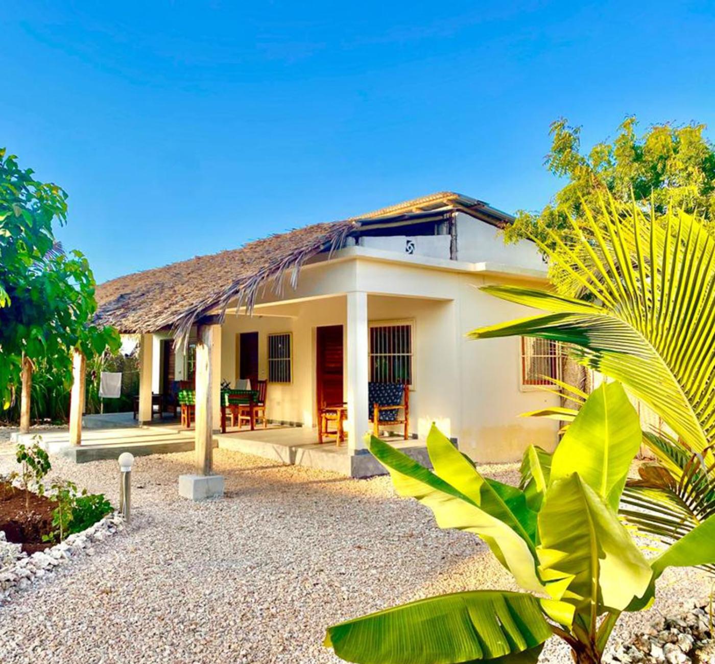 One-Bedroom Bungalow - Photo 43