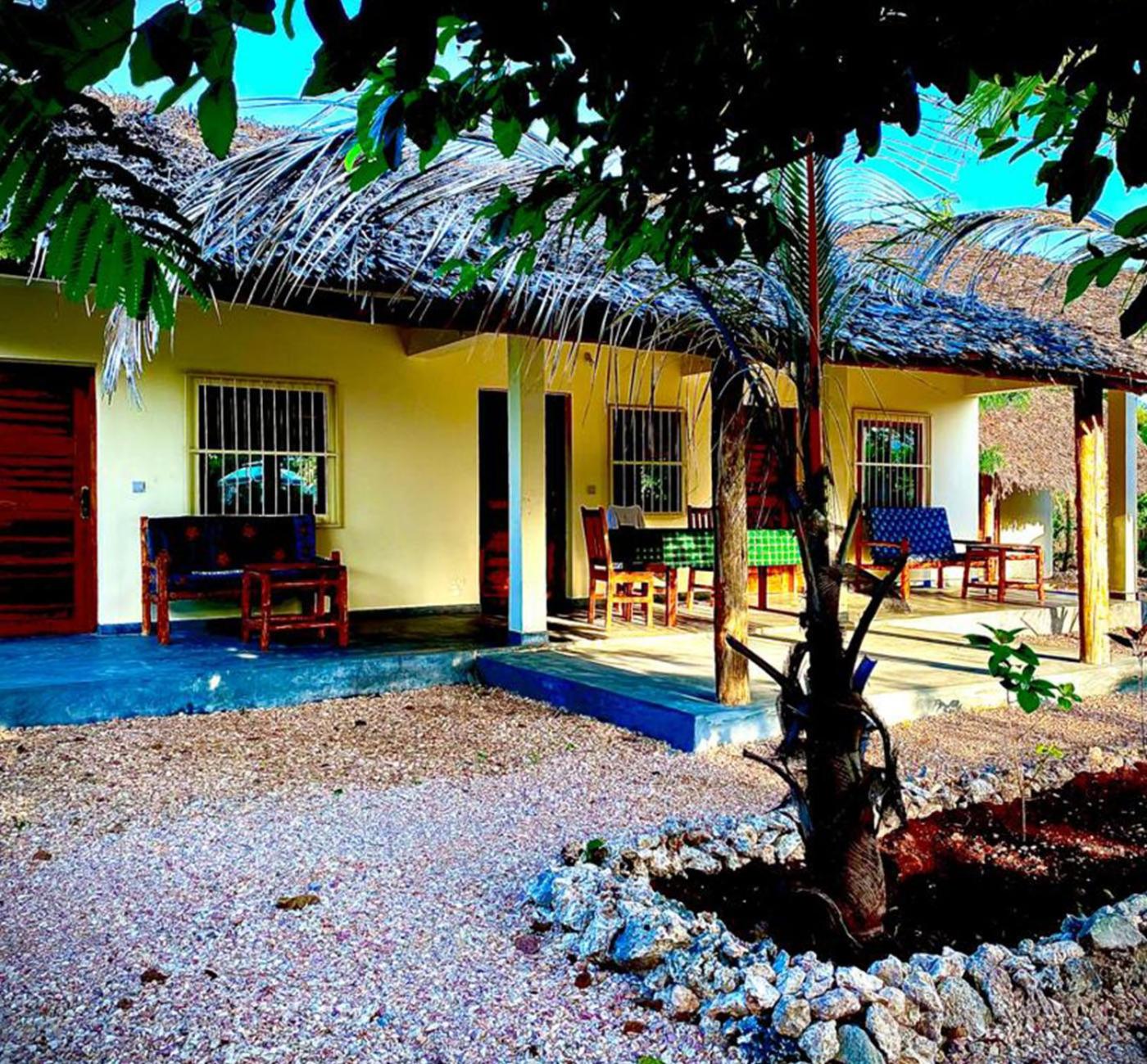 One-Bedroom Bungalow - Photo 46