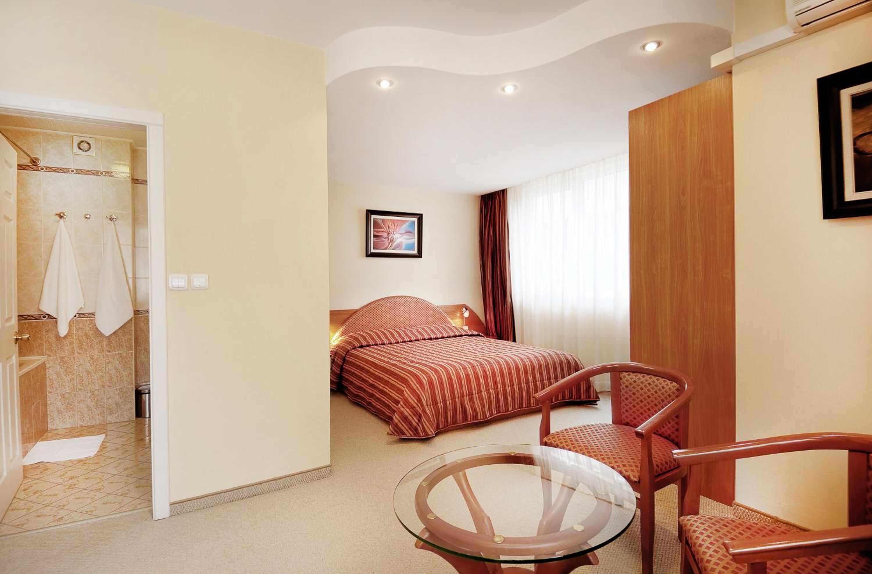 Two-Bedroom Apartment - Photo 11