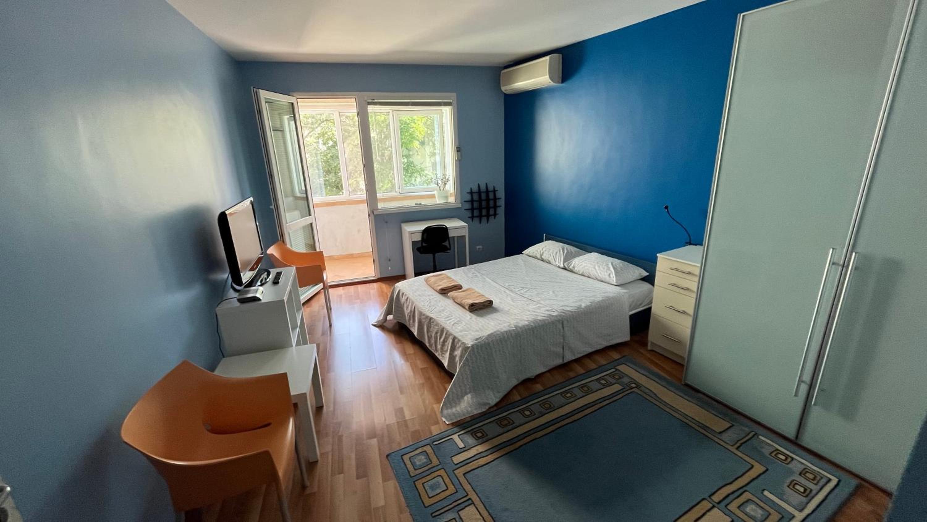 Deluxe Room (2 Adults + 1 Child)
