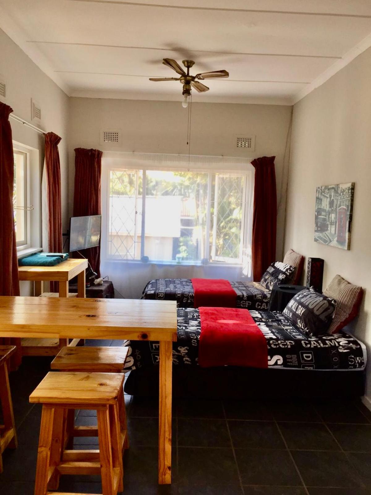 Apartment with Sea View - Photo 4