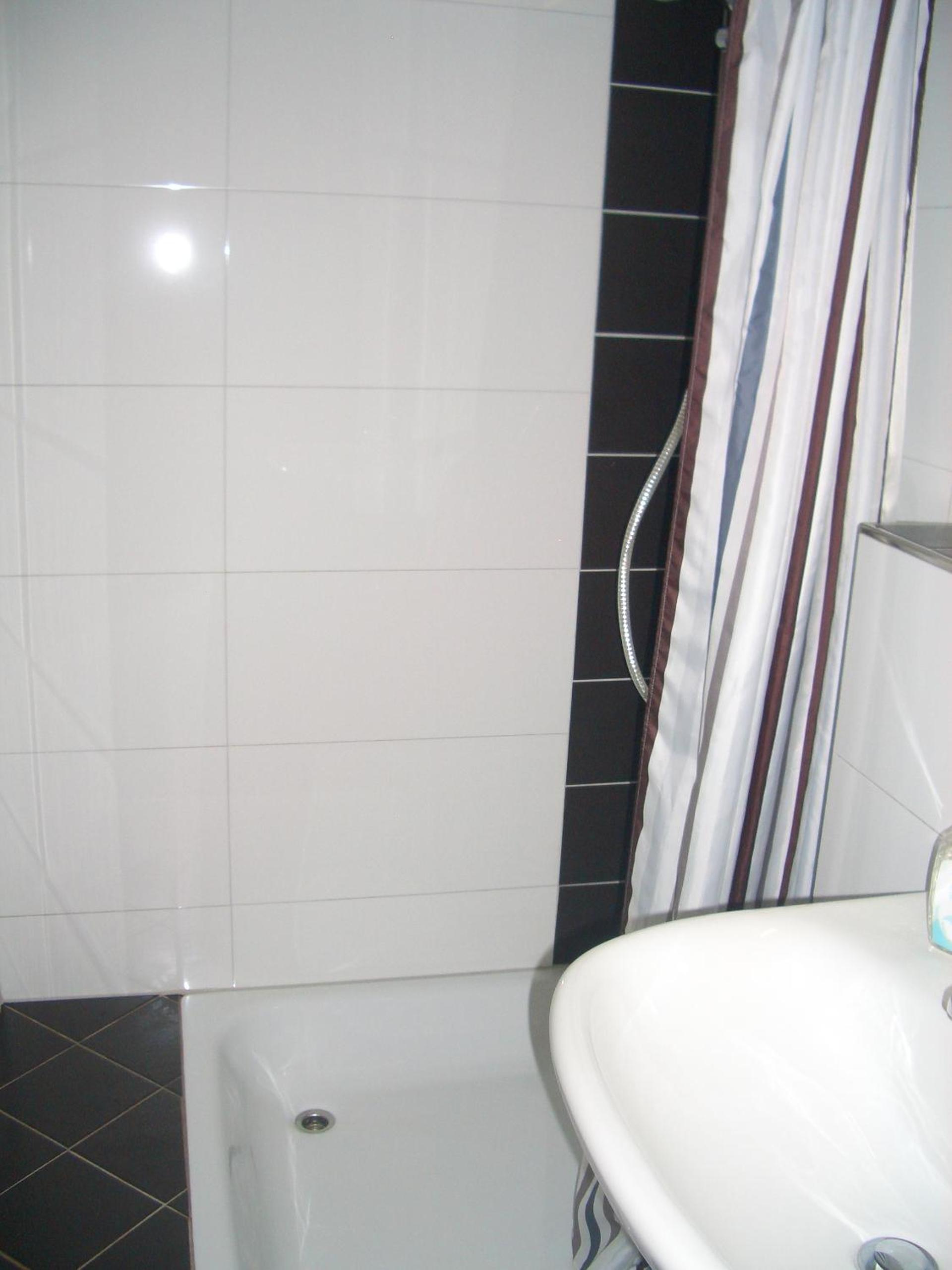 Budget Double Room photo 2