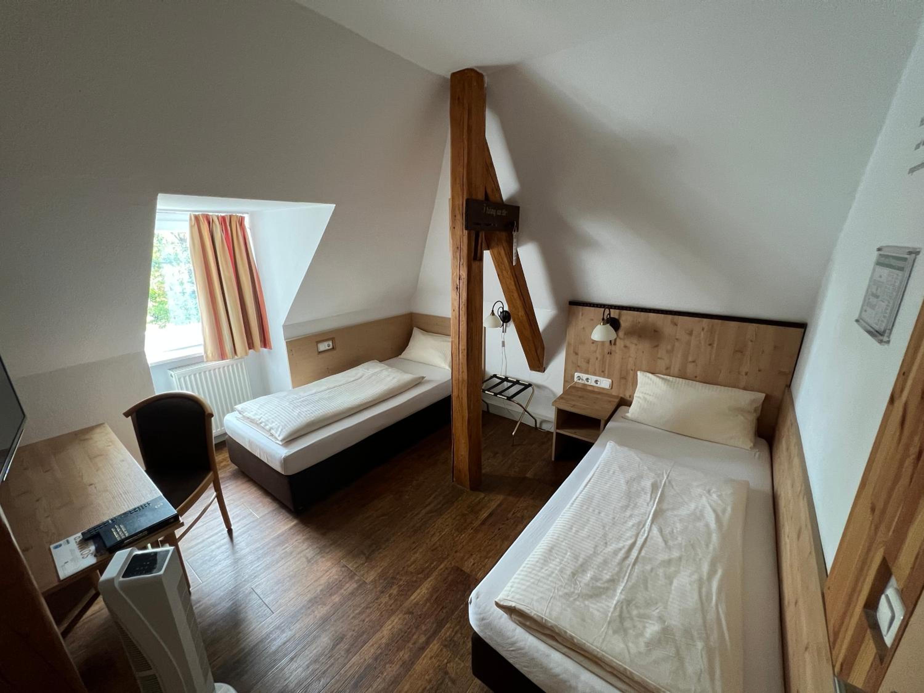 Standard Twin Room photo 1