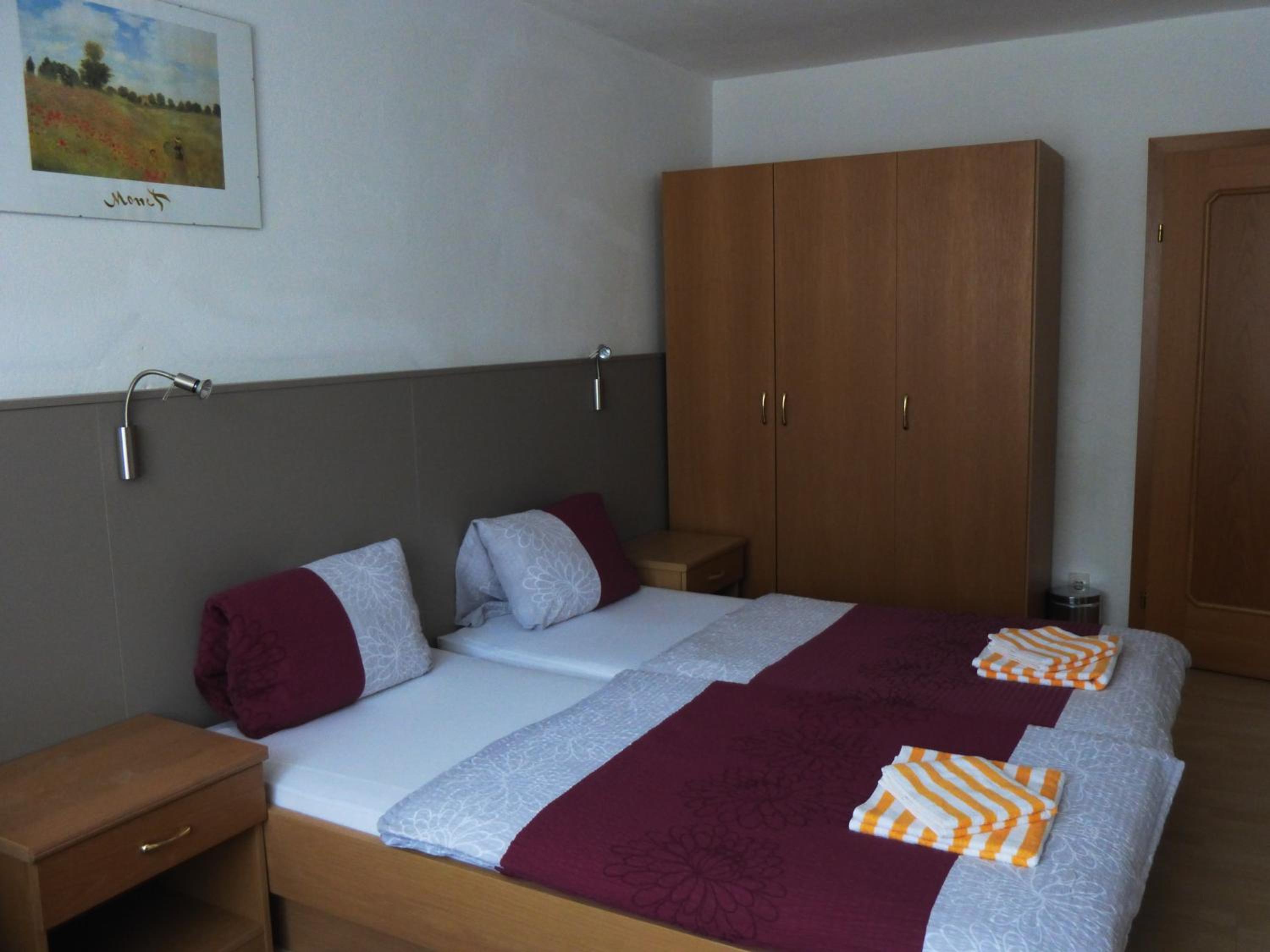 Double Room - Photo 4