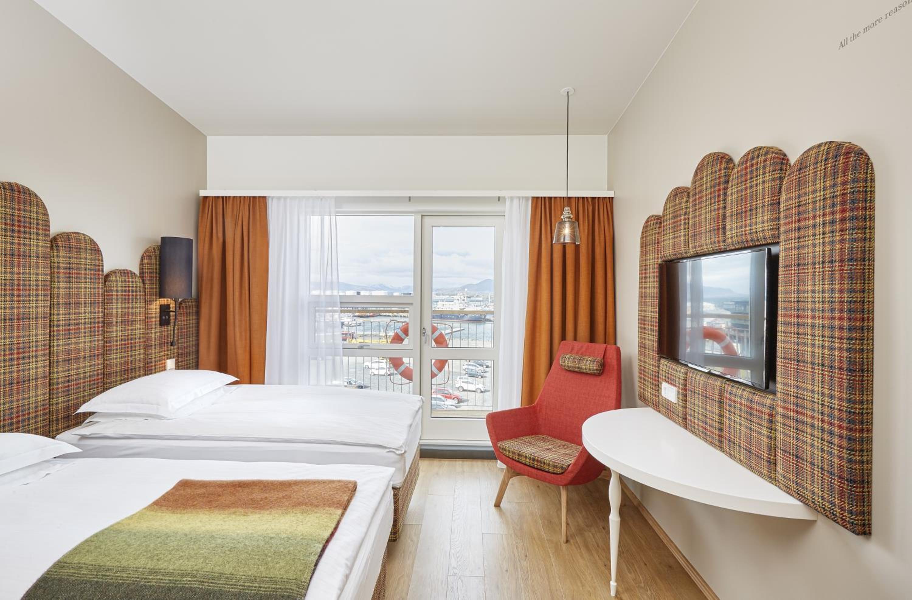 Deluxe Double Room with Sea View - Photo 8