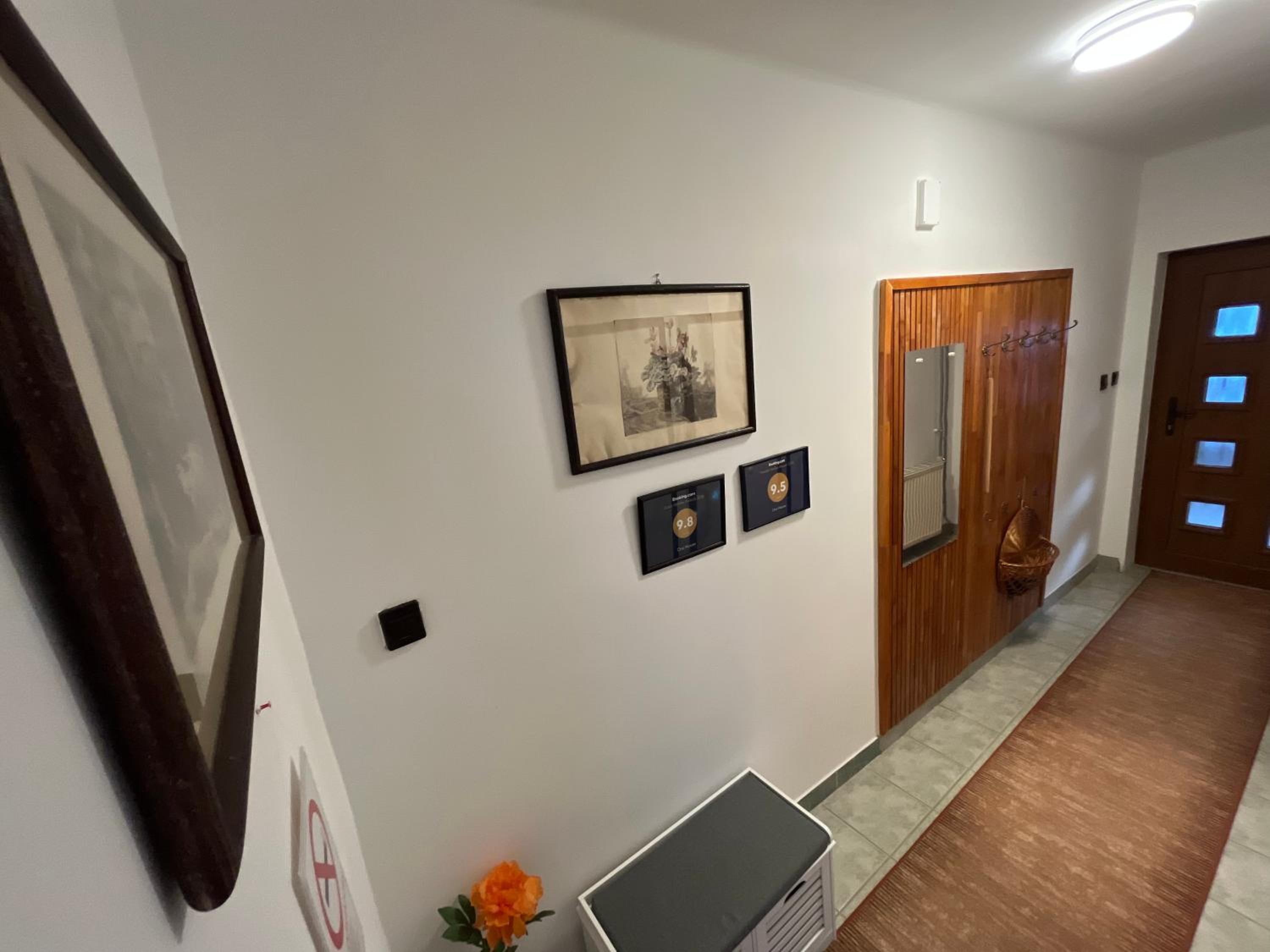 Apartment photo 2