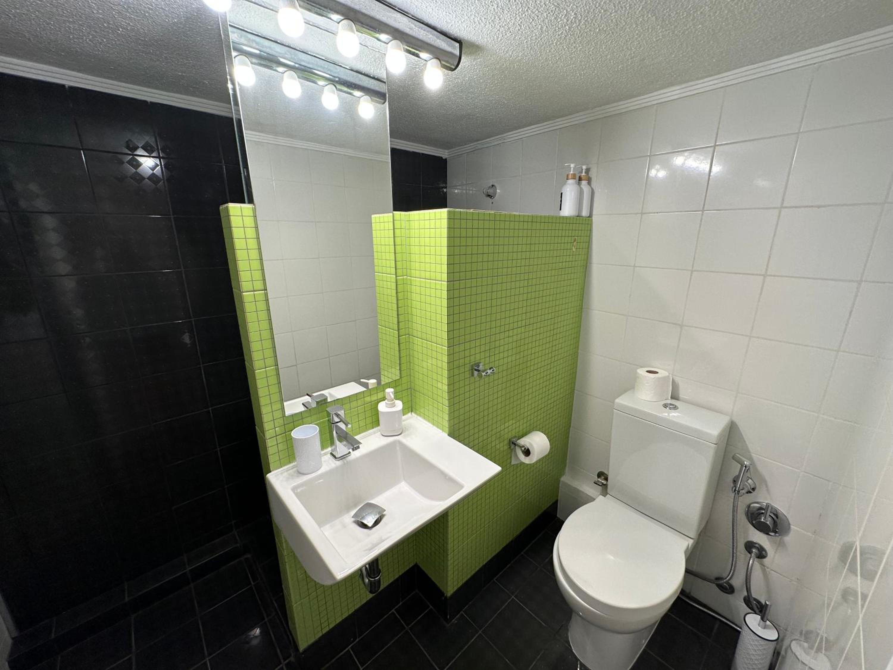 Deluxe Double Room - Photo 10