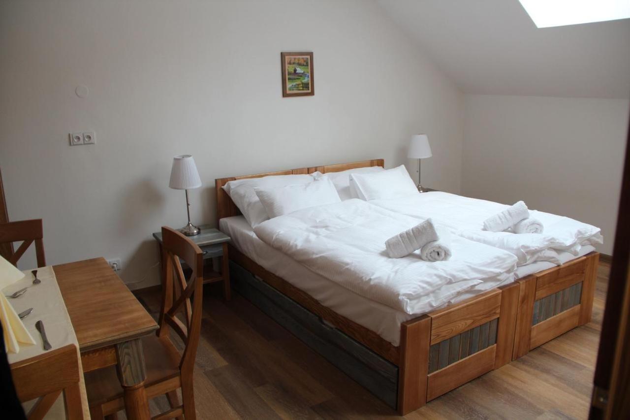 Basic Triple Room