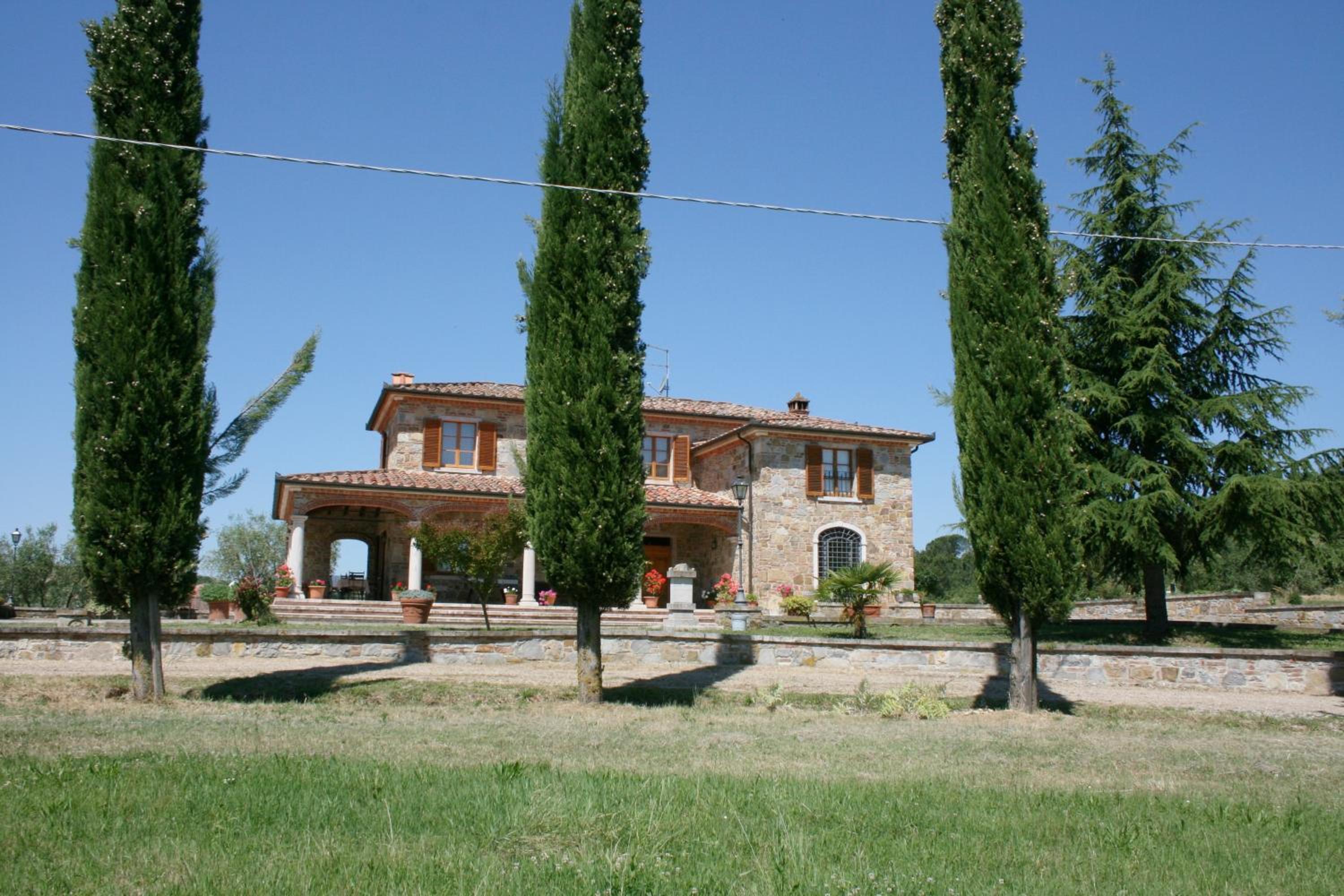 Three-Bedroom Villa - Split Level photo 3
