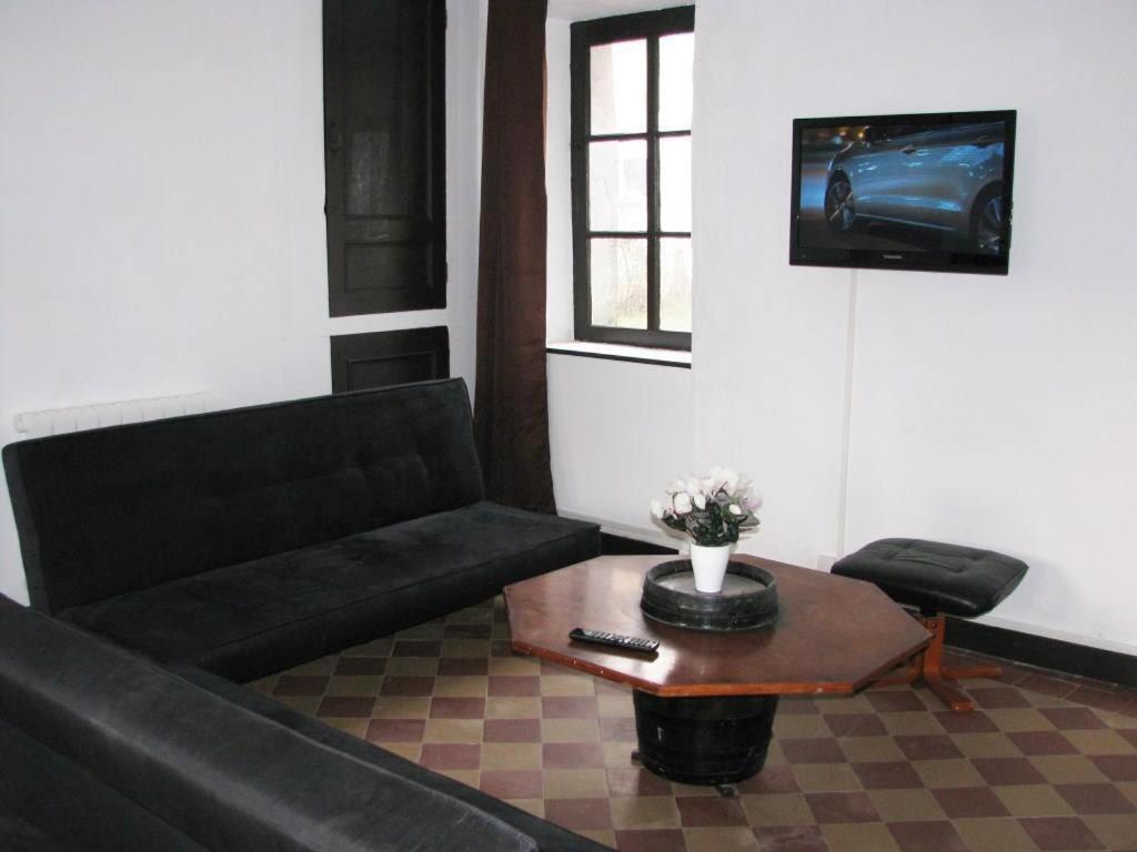 Two-Bedroom House - Photo 1
