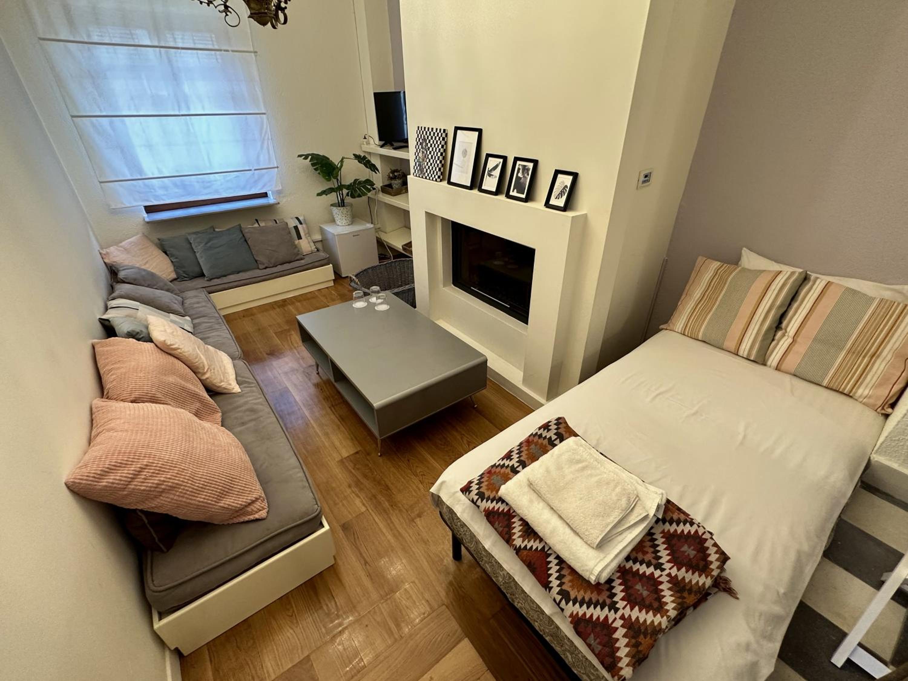 Deluxe Triple Room - Photo 5