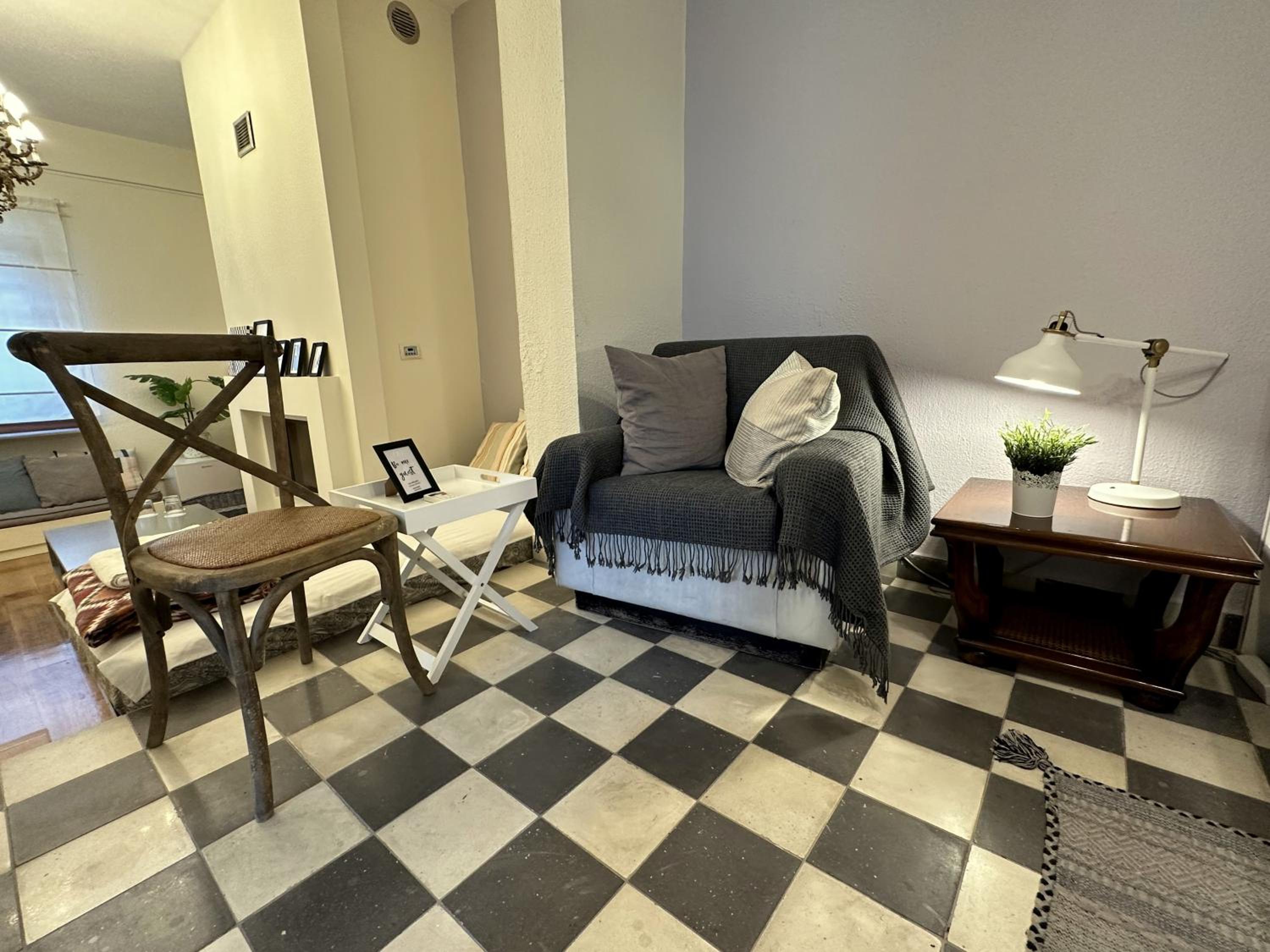 Deluxe Triple Room - Photo 8