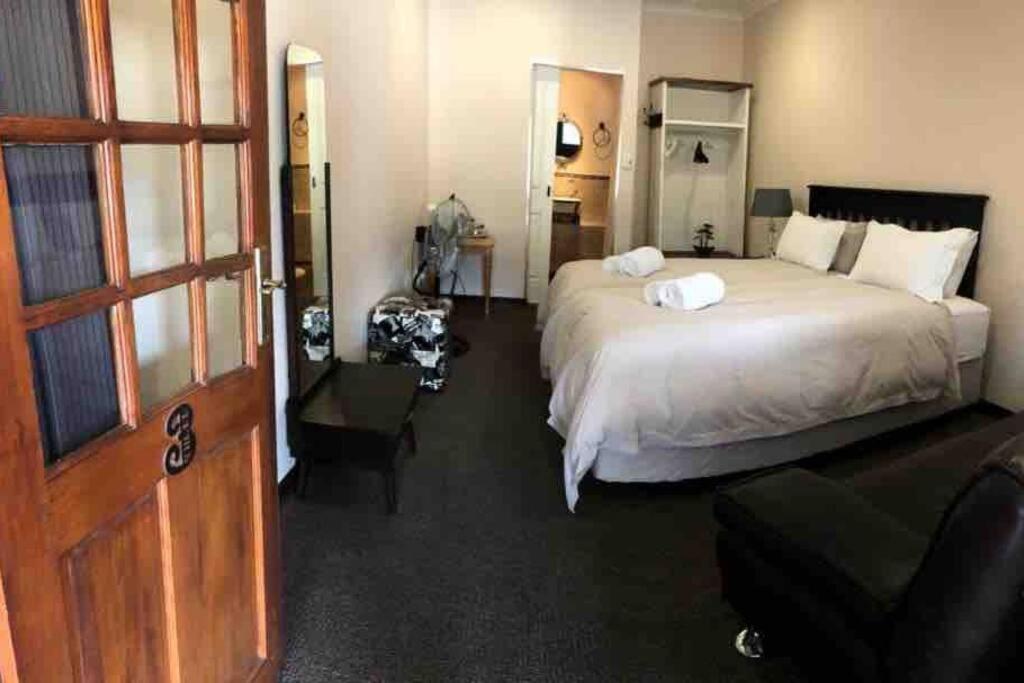 Double Room with Private Bathroom photo 3
