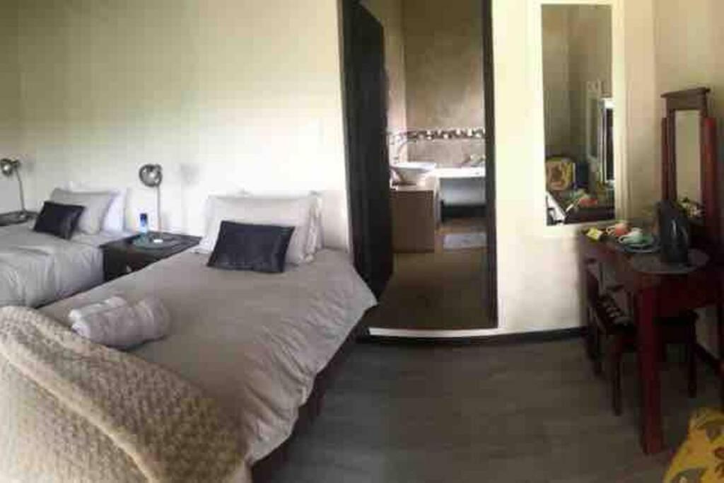 Double Room with Lake View photo 2