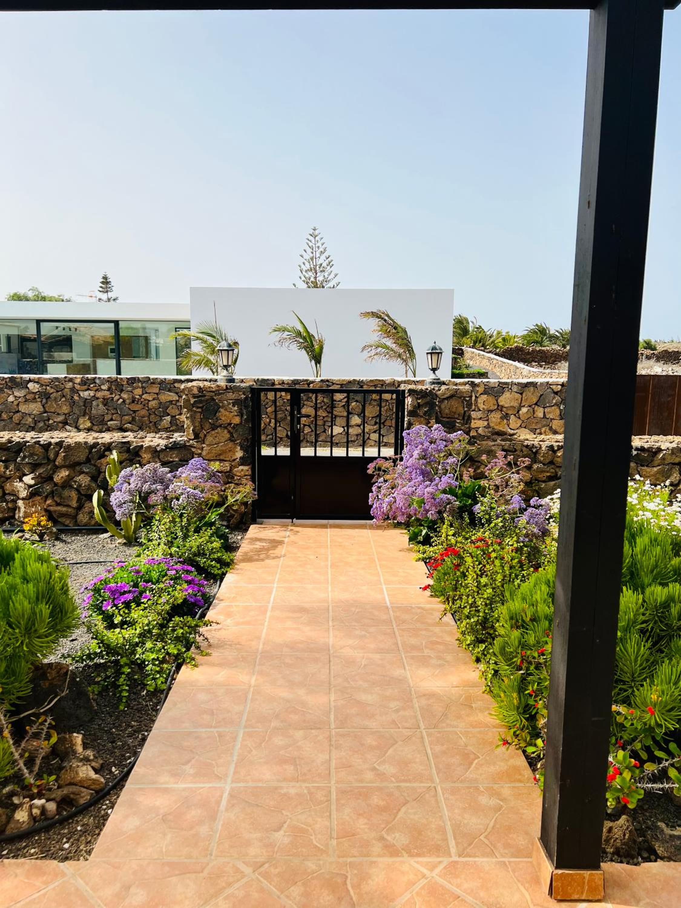 Three-Bedroom Villa photo 2