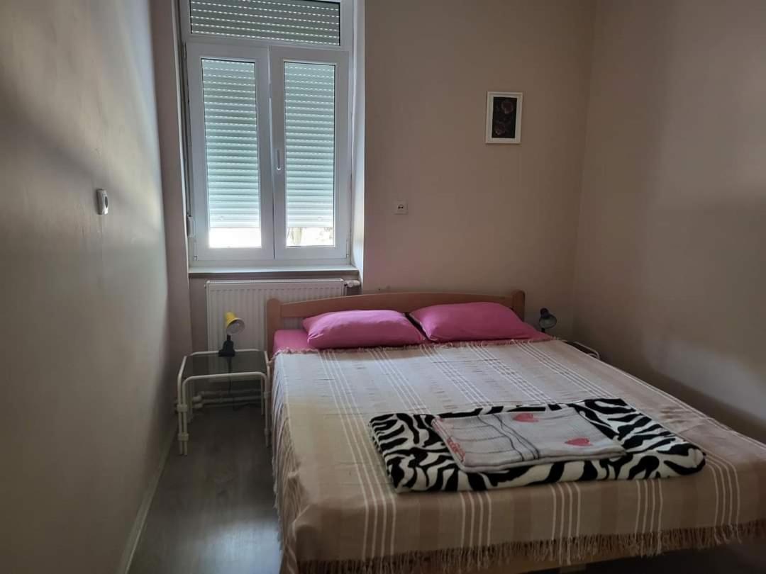 Three-Bedroom Apartment photo 2