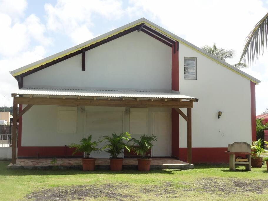 Three-Bedroom Villa photo 3