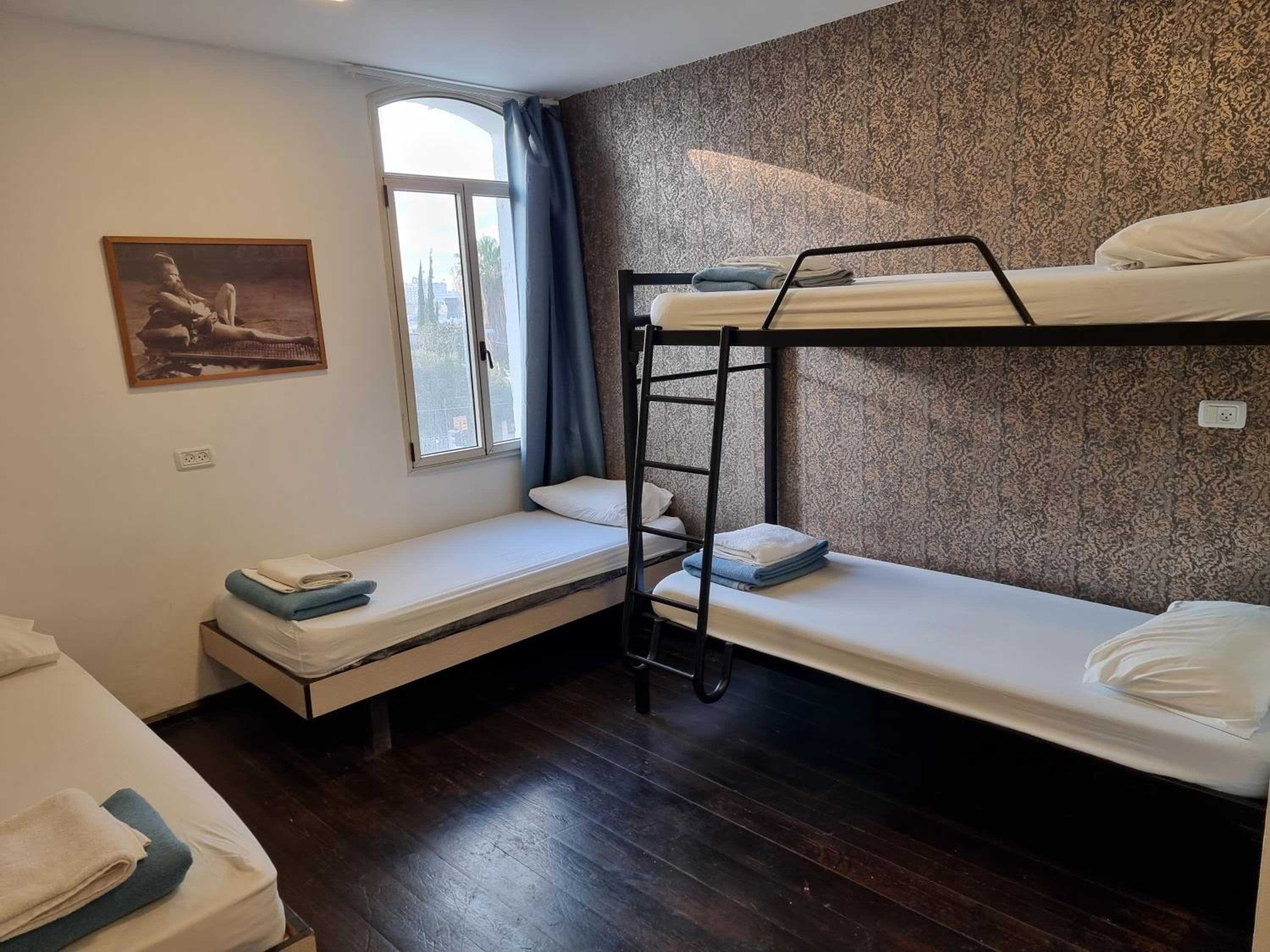Classic Quadruple Room