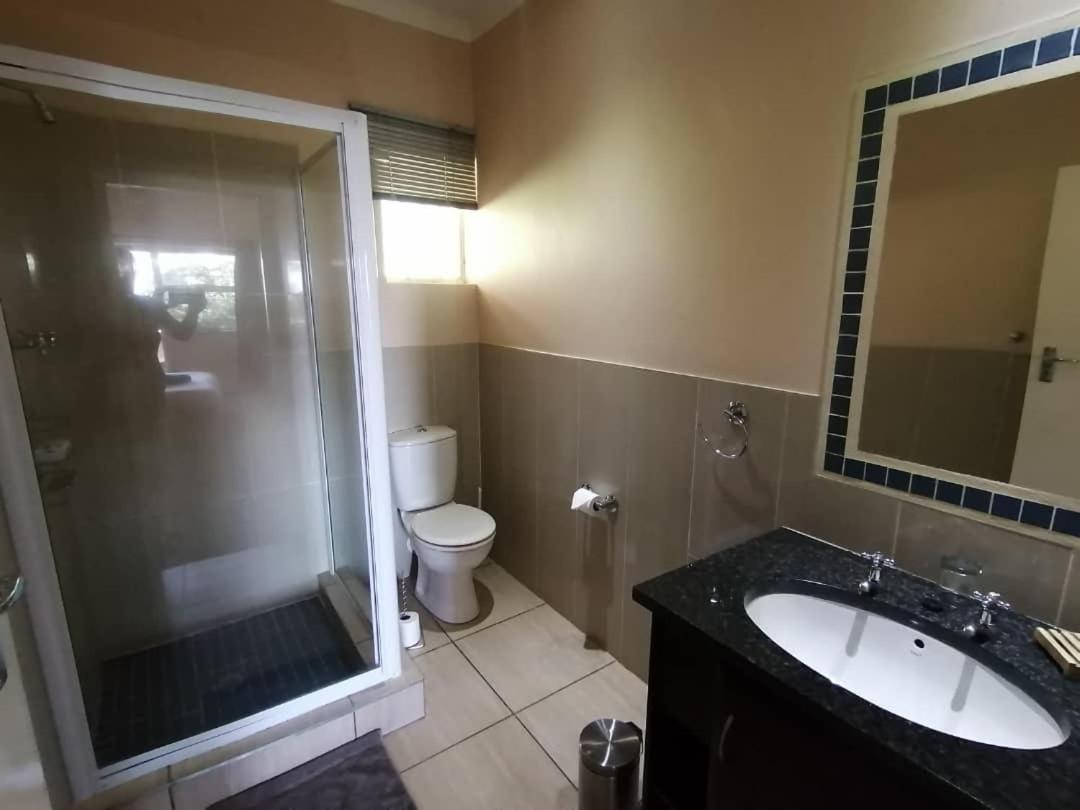 Deluxe Double or Twin Room photo 2