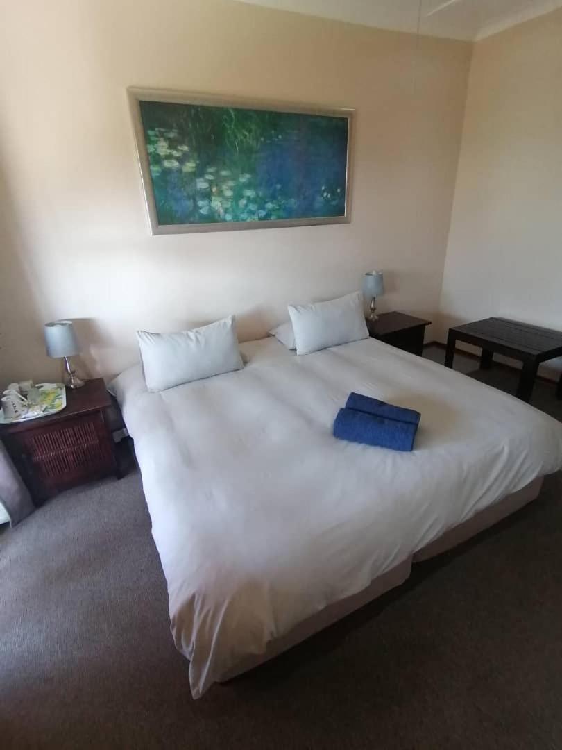 Deluxe Double or Twin Room photo 1