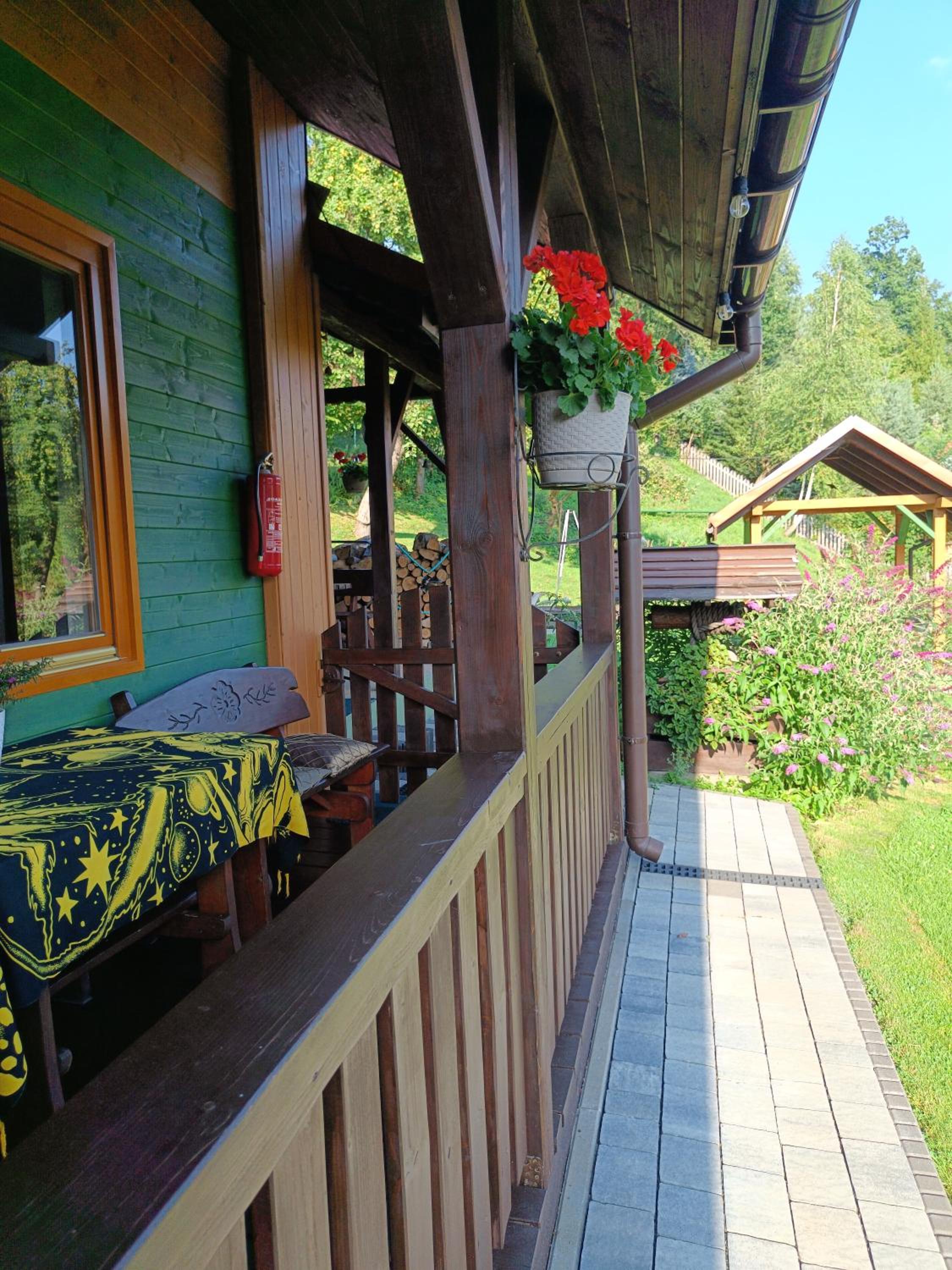 Apartment with Terrace - Photo 9