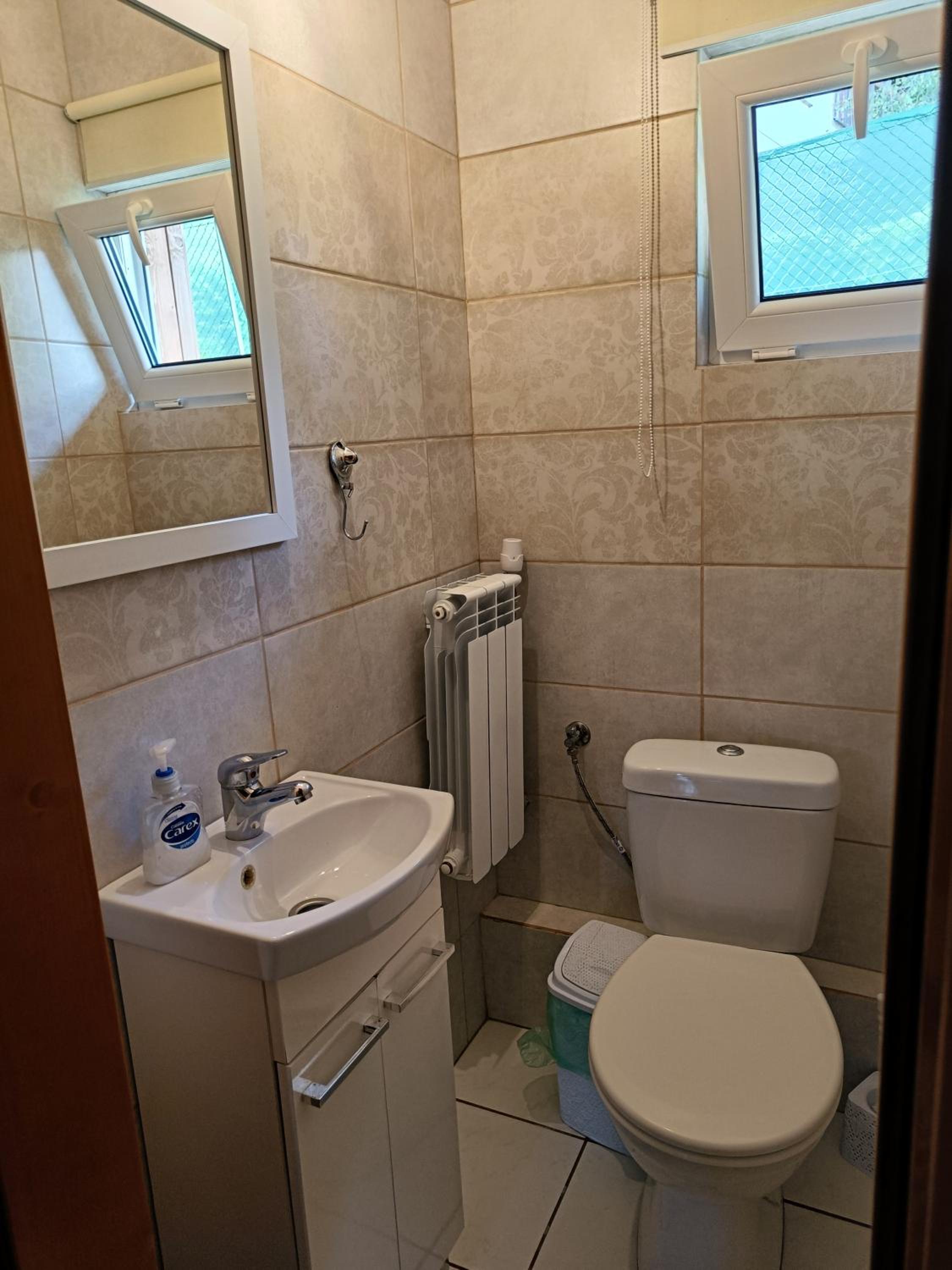 Apartment with Terrace - Photo 4