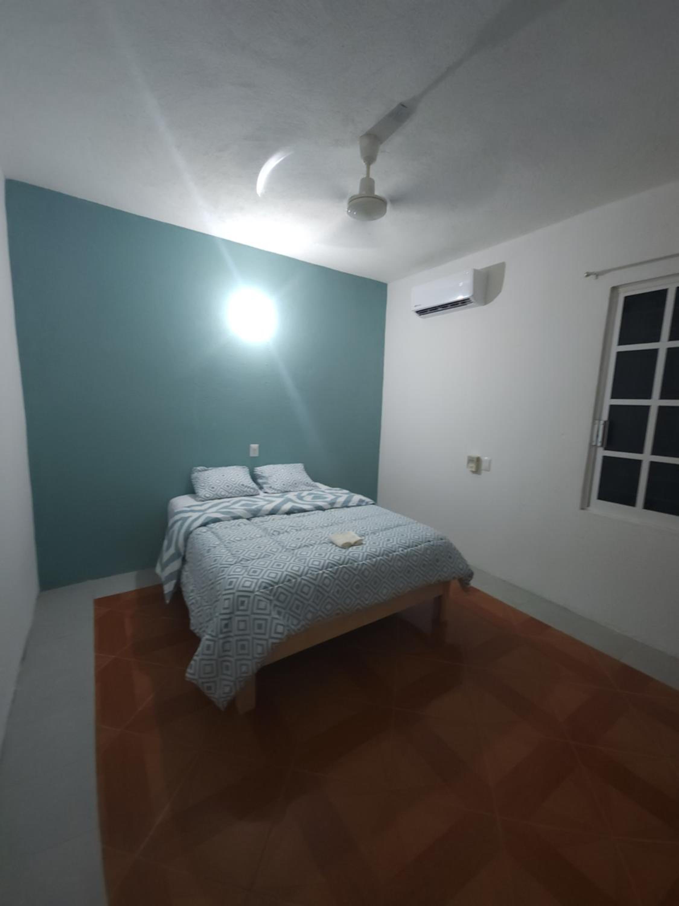 One-Bedroom House photo 1