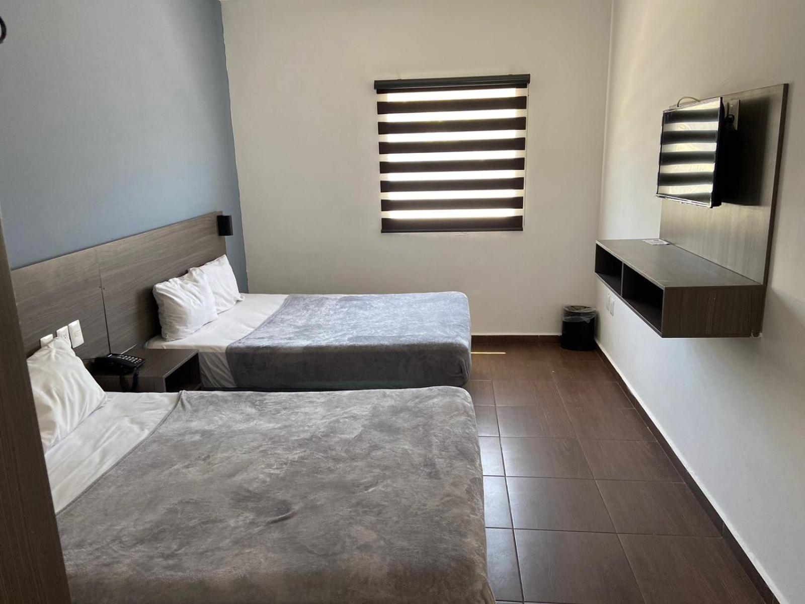 Double Room - Photo 2
