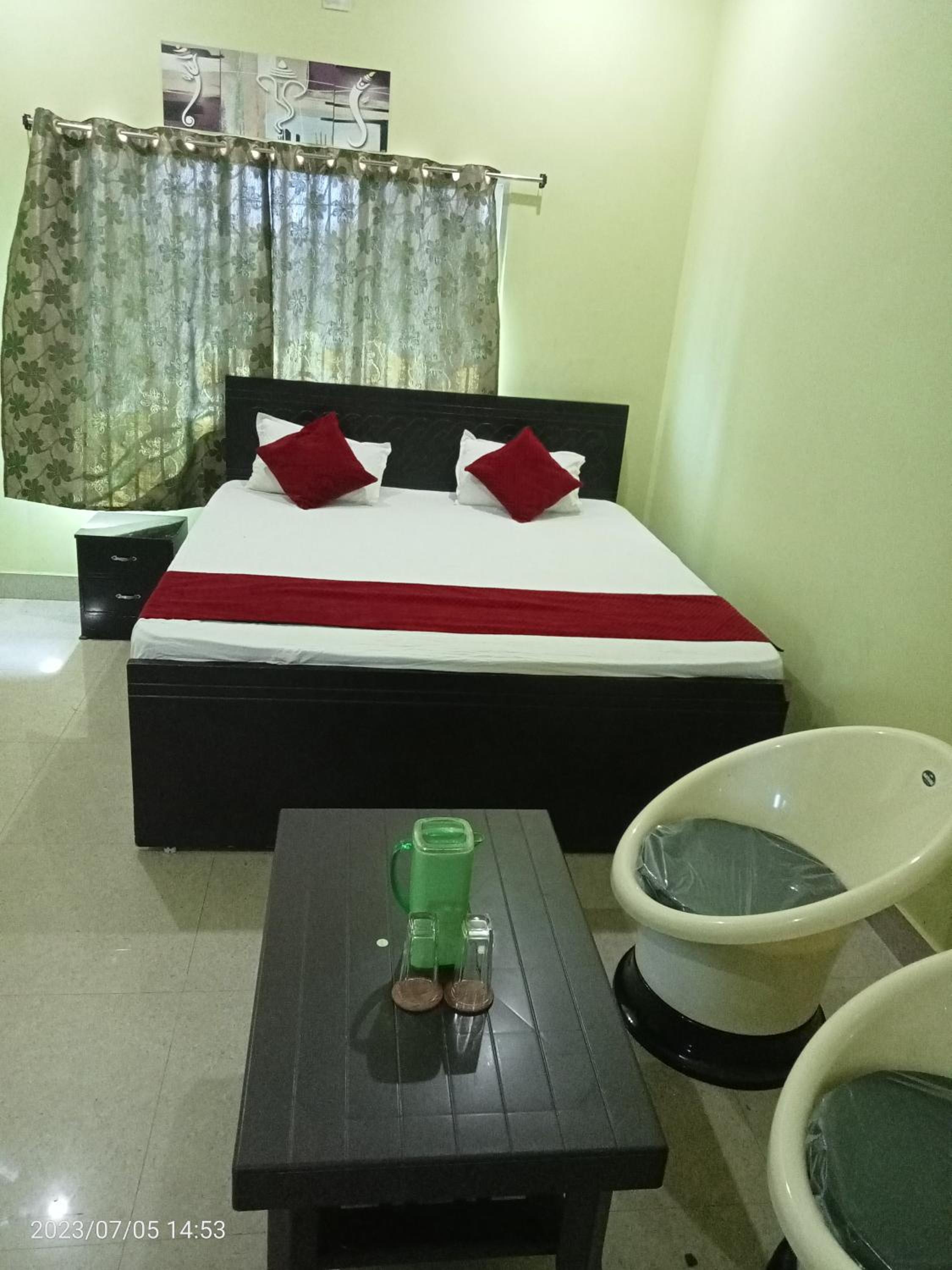 Standard King Room