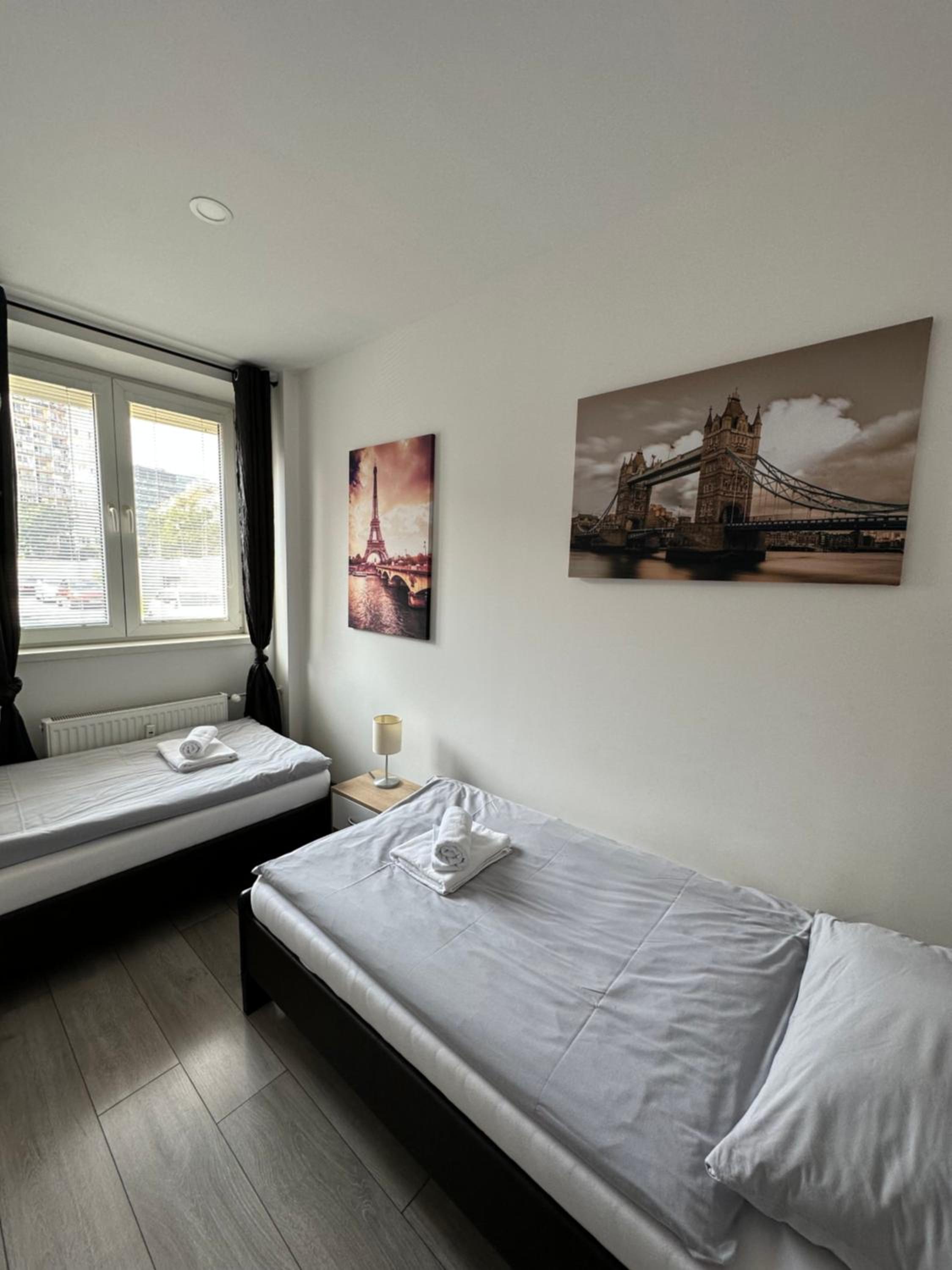 One-Bedroom Apartment photo 1