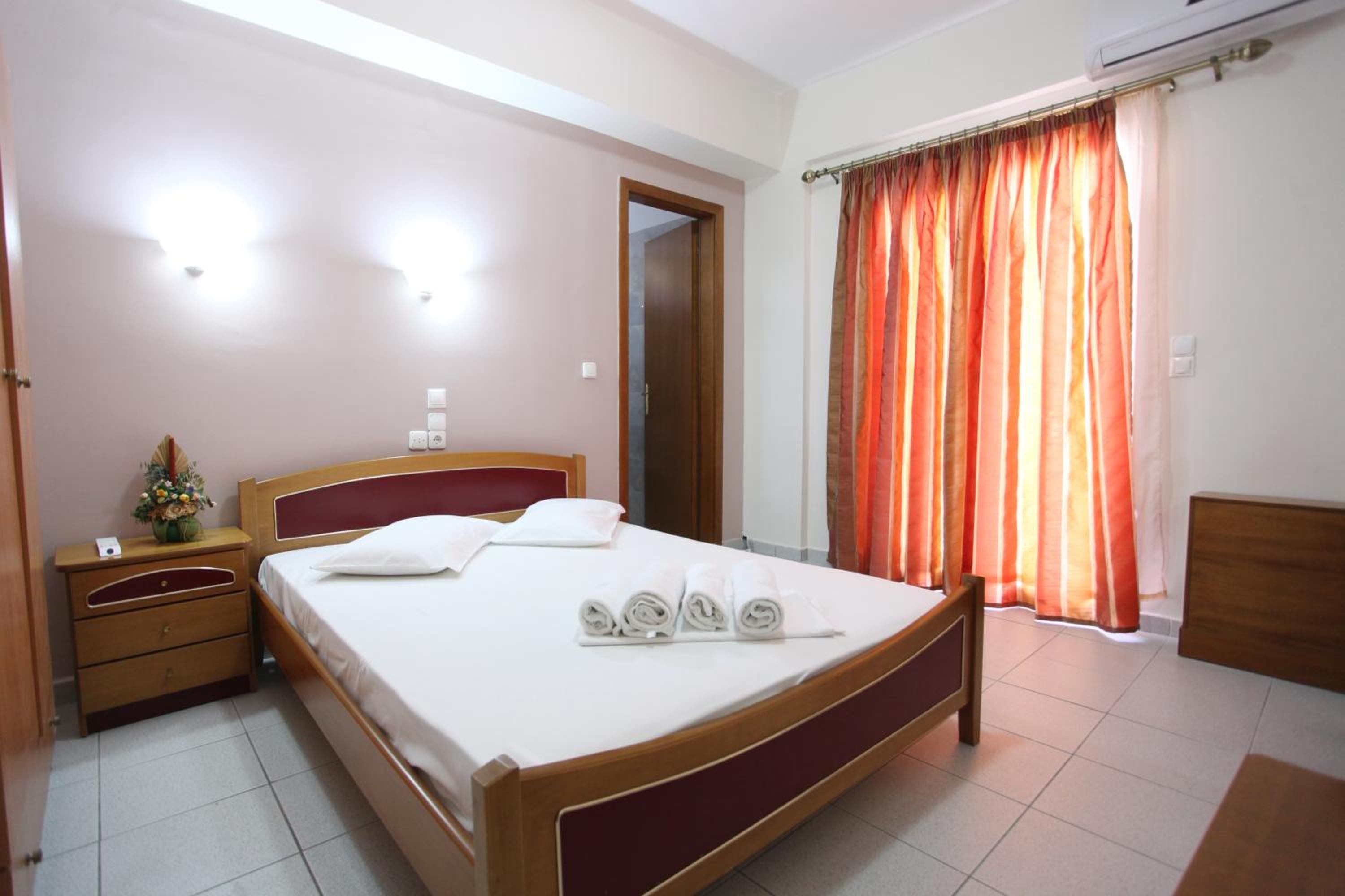 Double or Twin Room photo 2