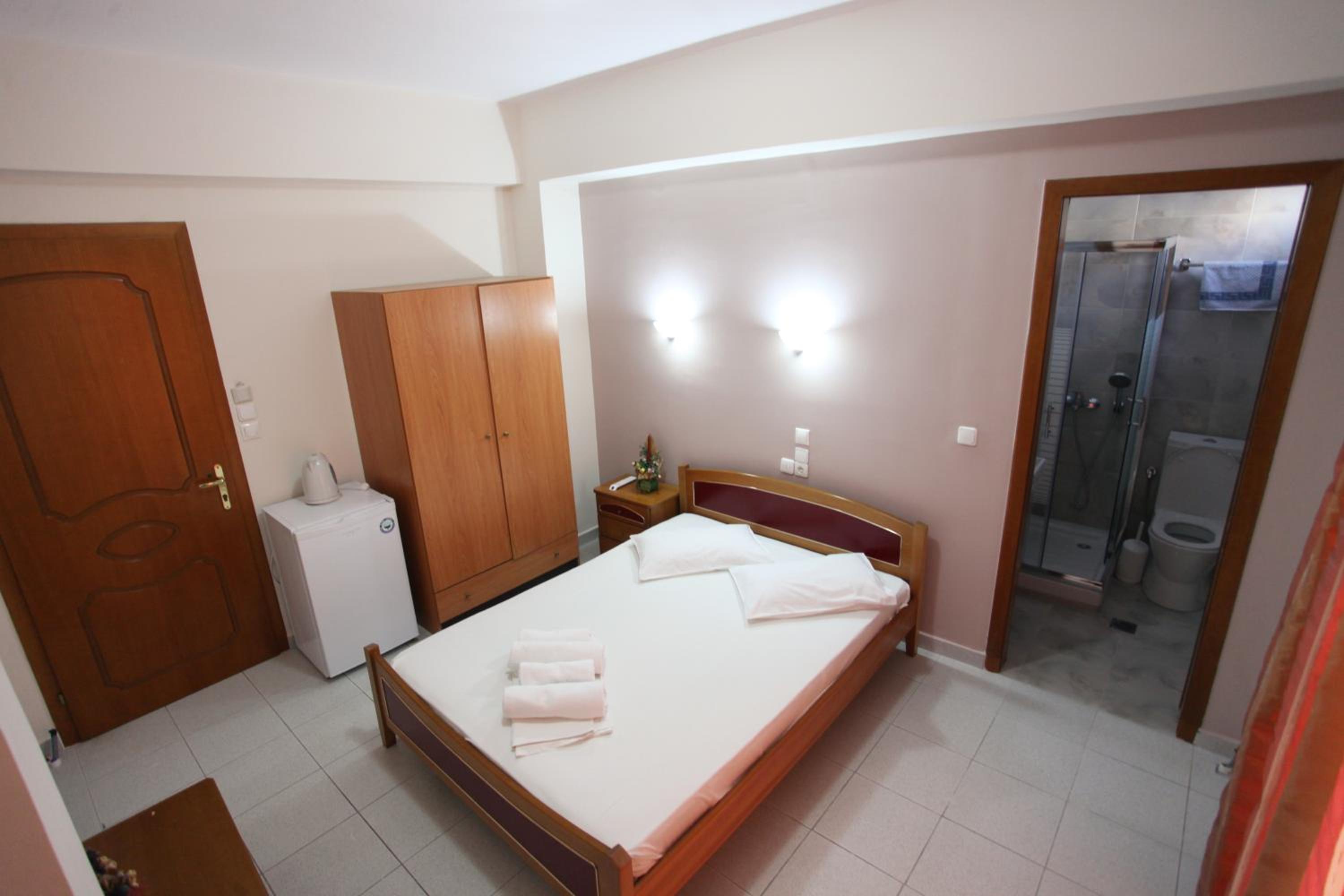 Double or Twin Room photo 3