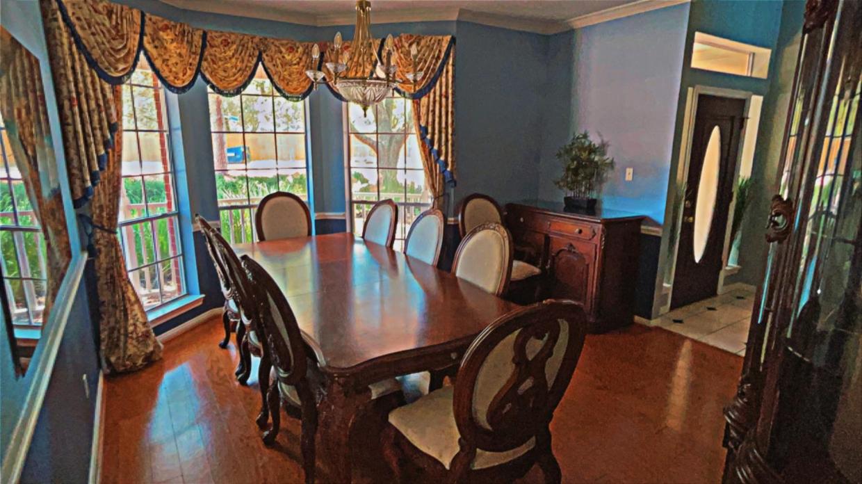Four-Bedroom House photo 2