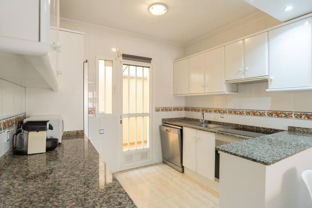 Three-Bedroom Villa photo 3